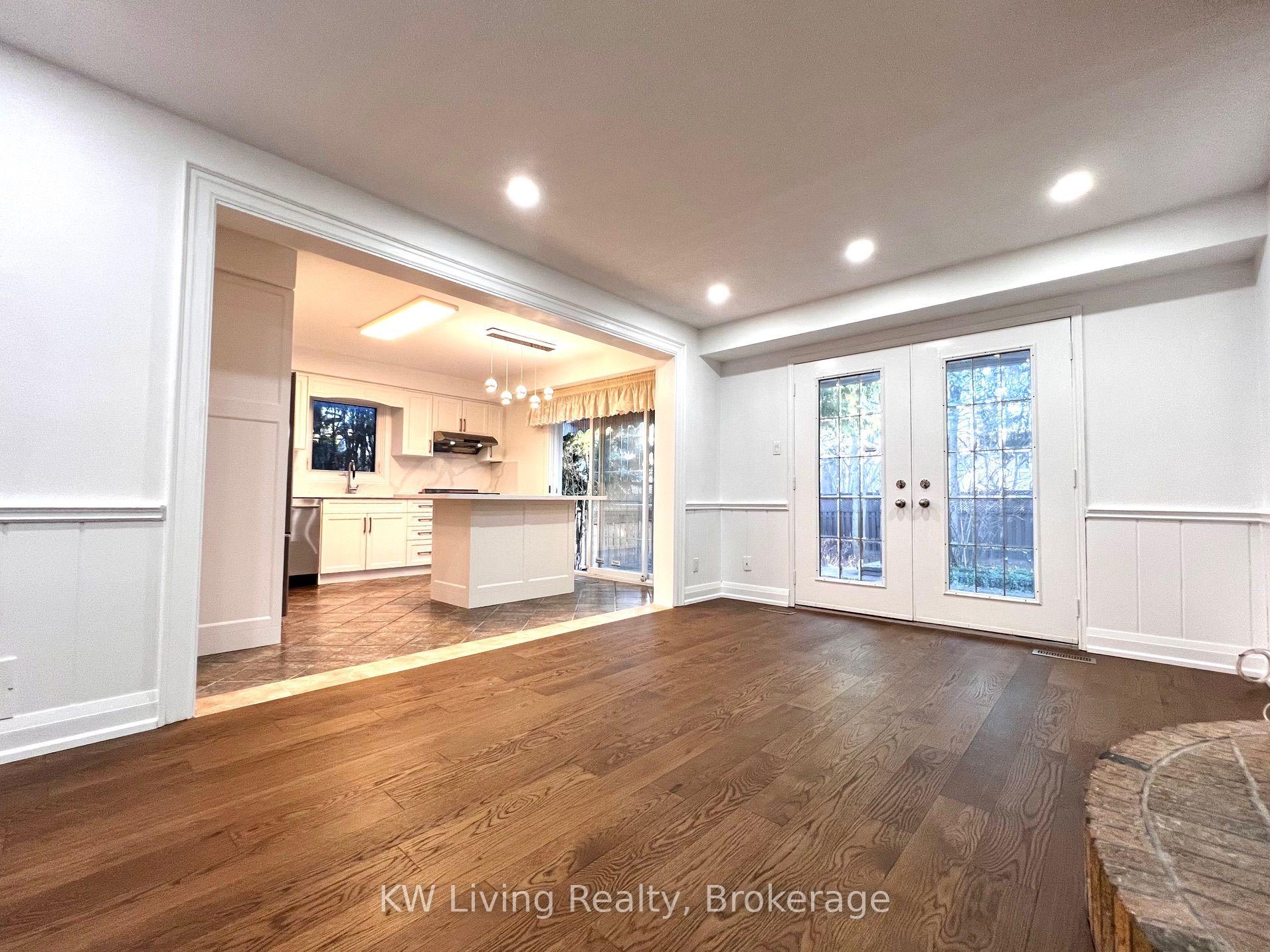 Photo 11 of 92 Breckonwood Crescent, Markham, Aileen-Willowbrook — HOMEH