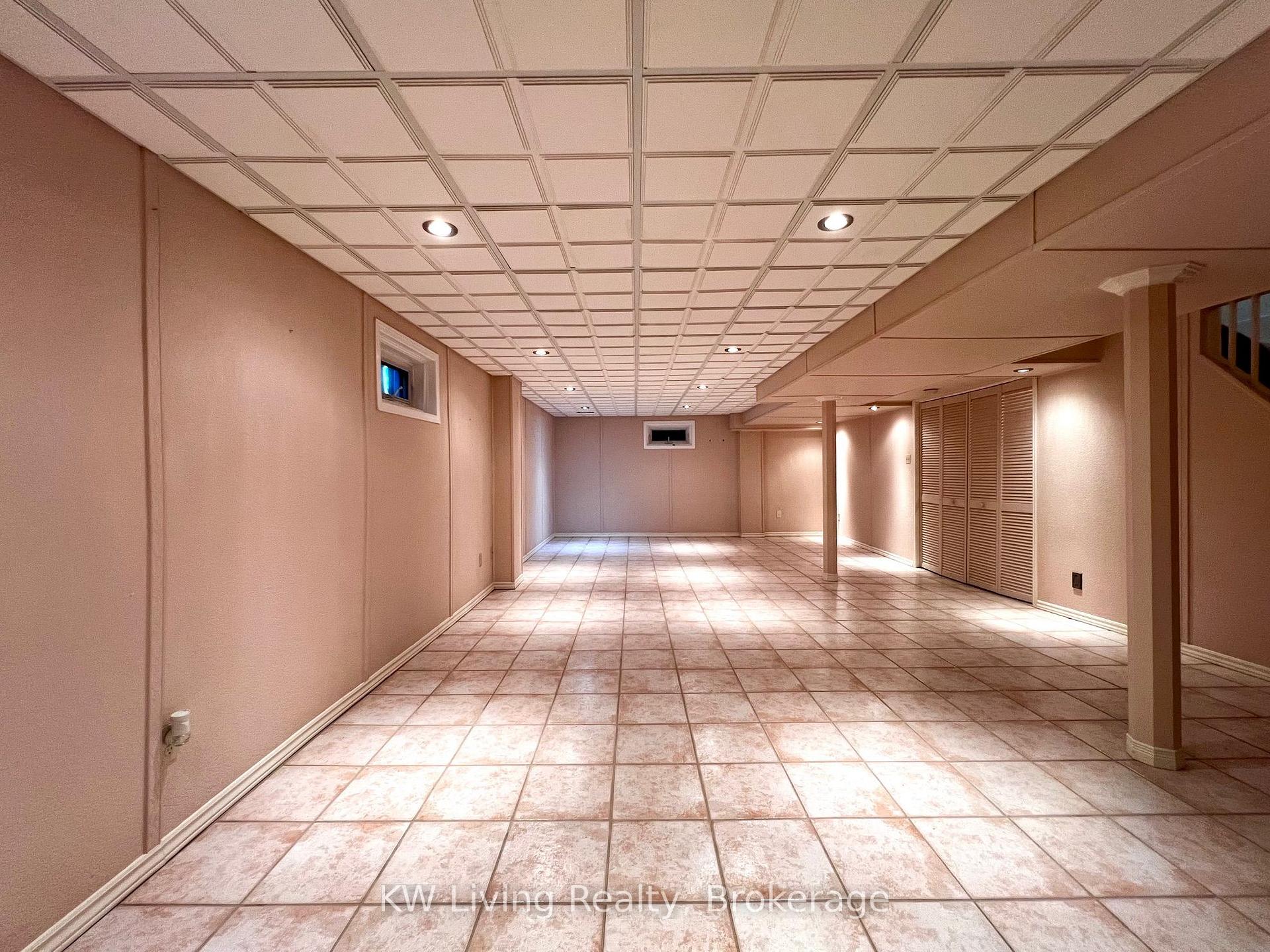 Photo 29 of 92 Breckonwood Crescent, Markham, Aileen-Willowbrook — HOMEH