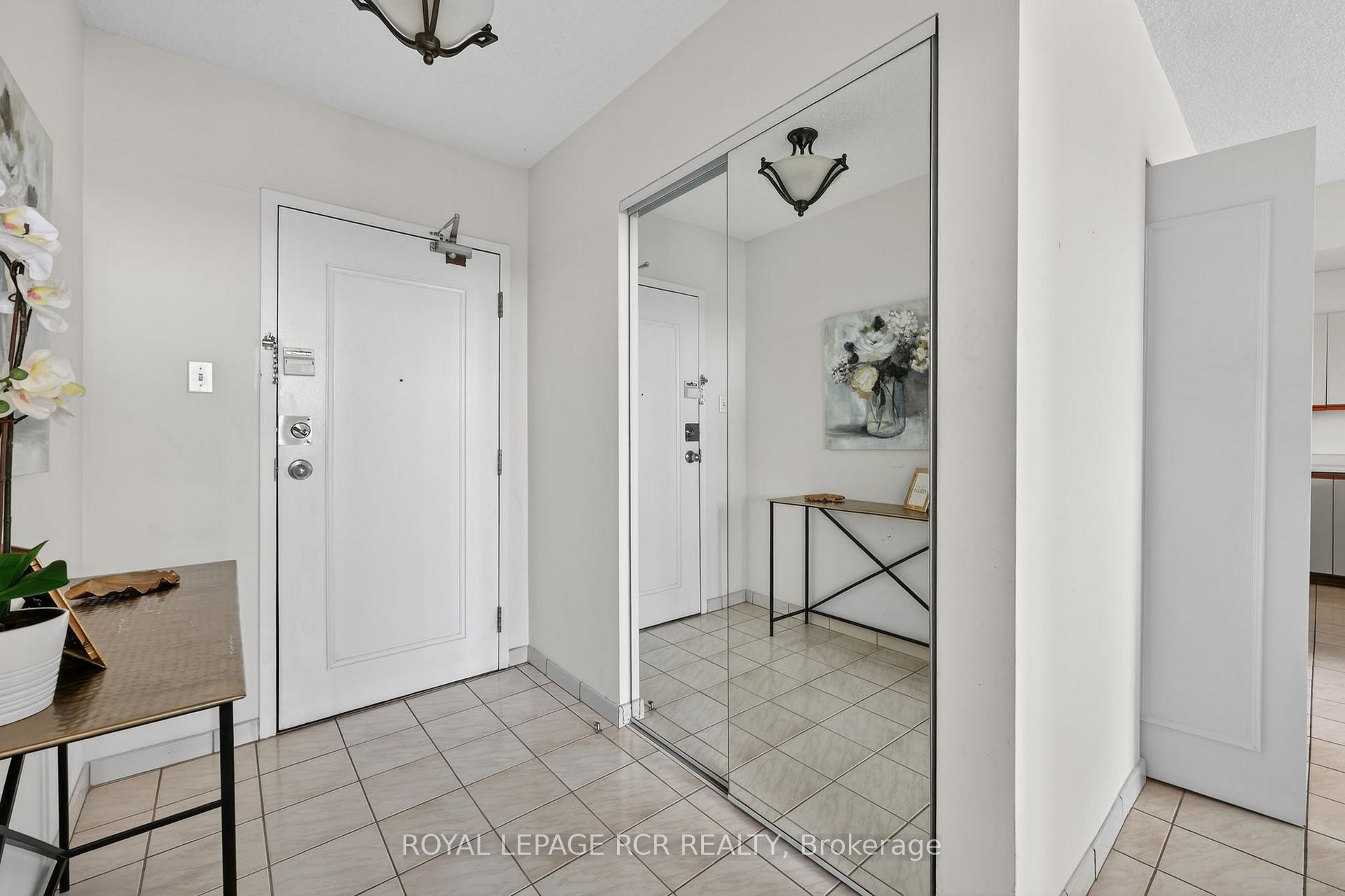 Photo 2 of Unit 67, 16 Fourth Street, Orangeville — HOMEH