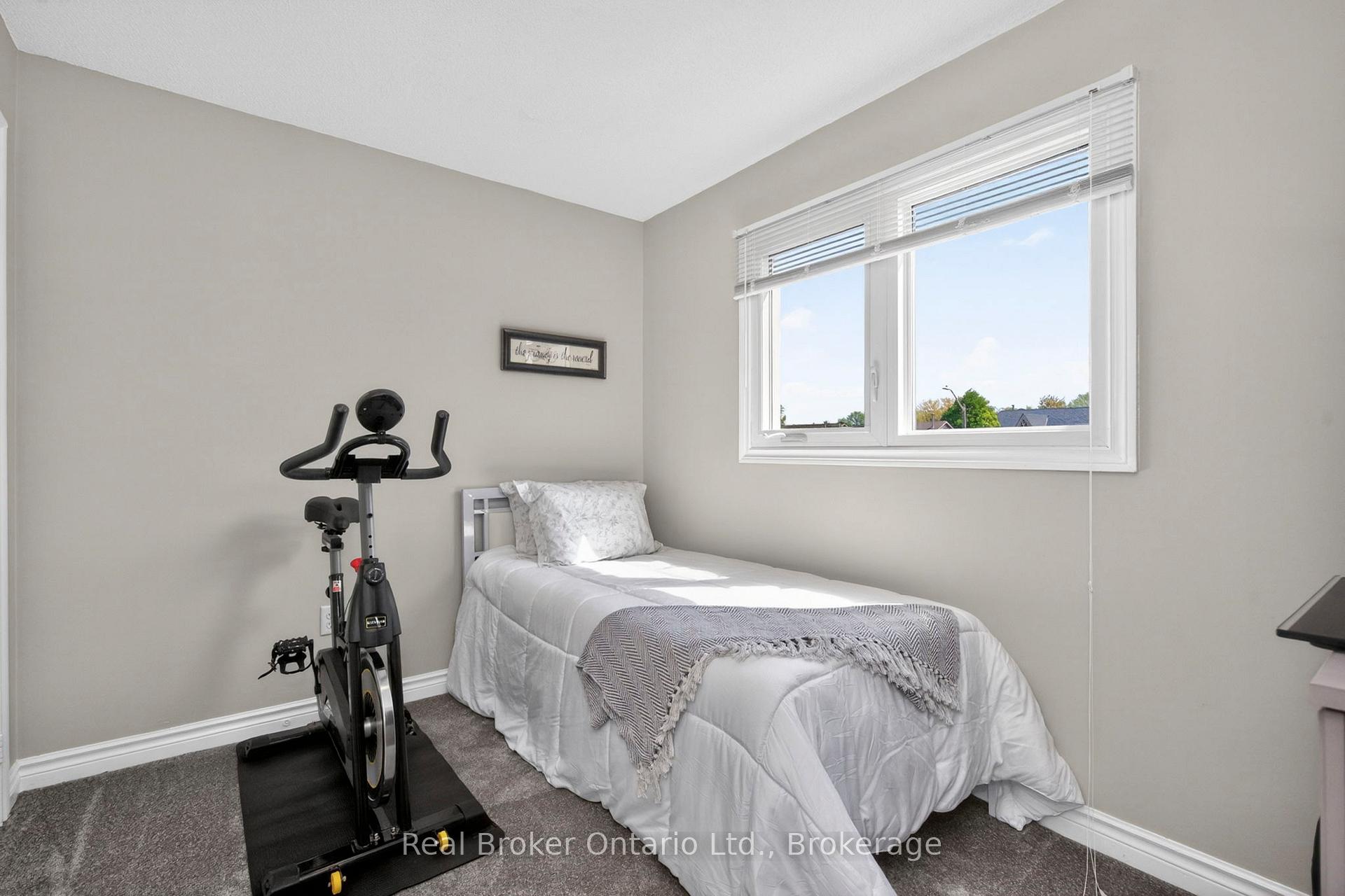 Photo 21 of 94 Golden Meadow Road, Barrie, Bayshore — HOMEH