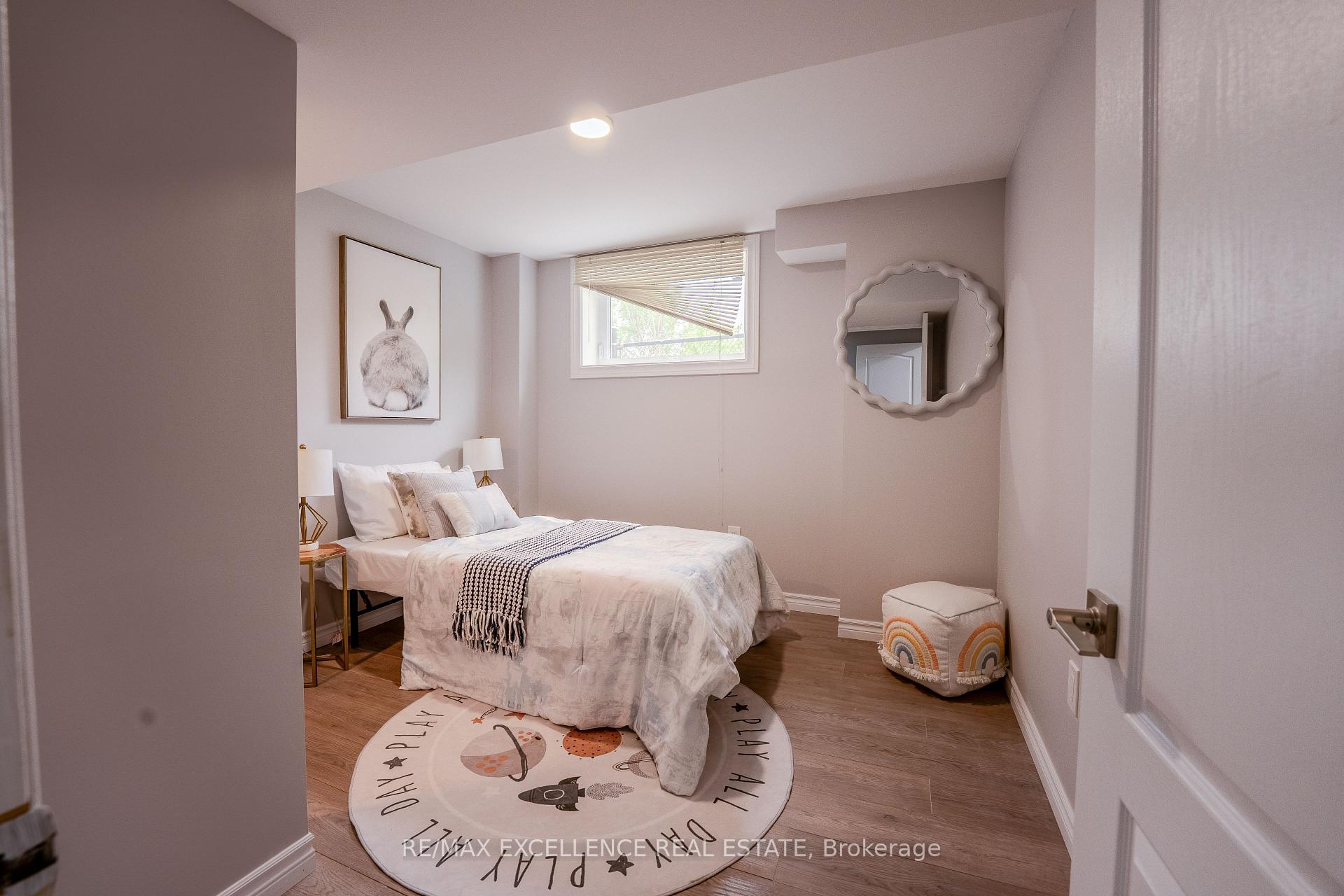 Photo 23 of 48 Ridgemore Crescent, Brampton, Fletcher's Meadow — HOMEH