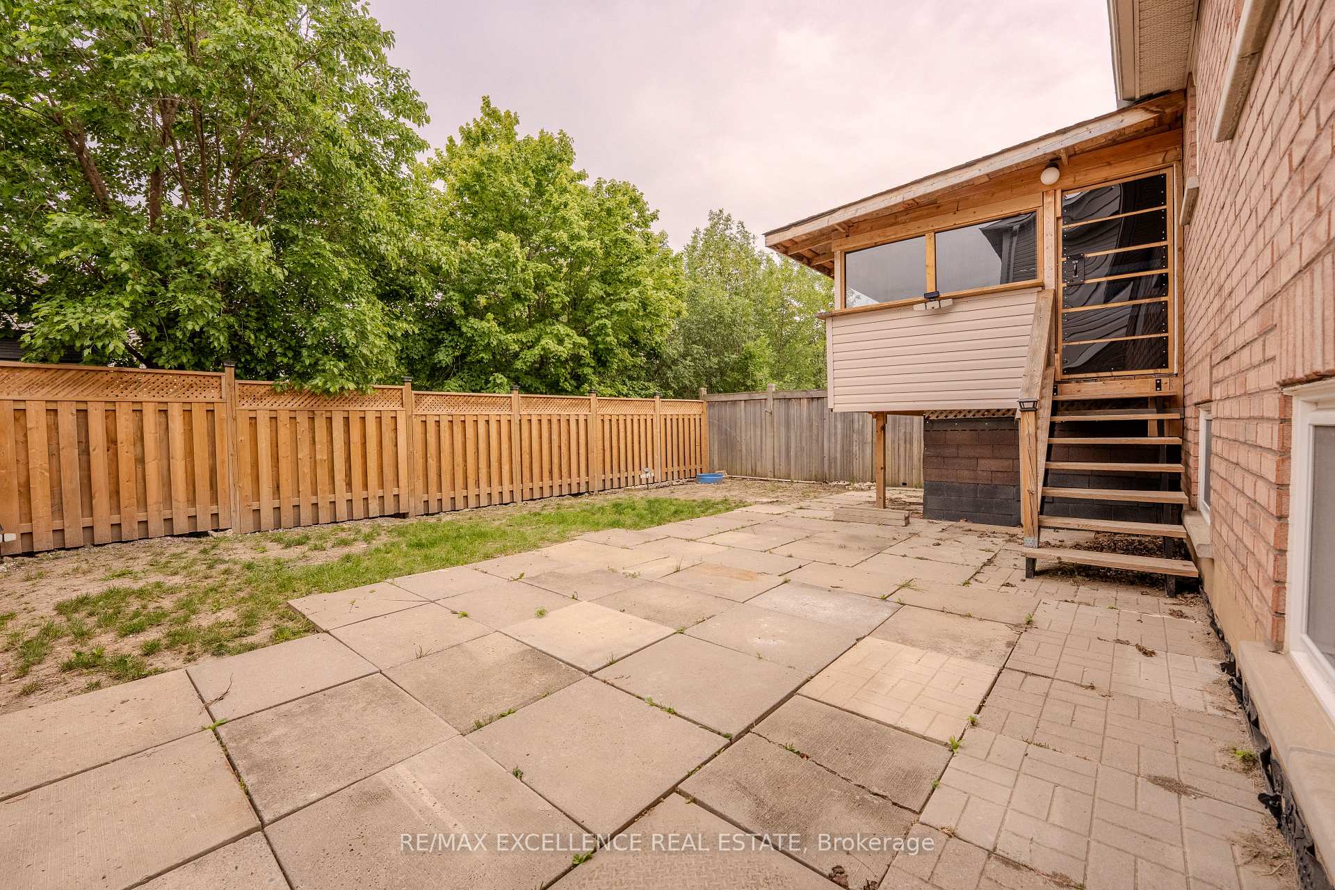 Photo 28 of 48 Ridgemore Crescent, Brampton, Fletcher's Meadow — HOMEH