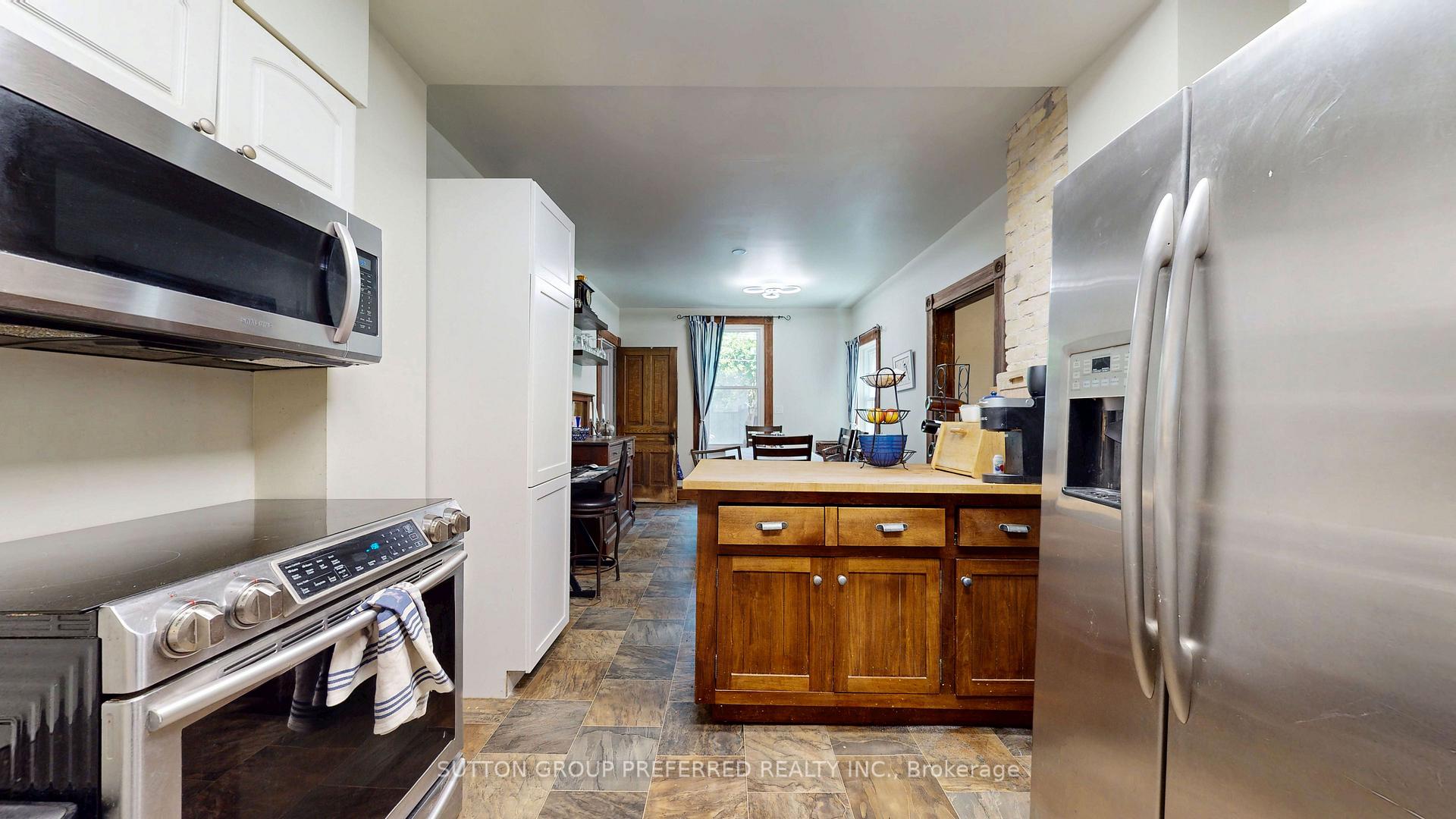 Photo 13 of 4242 Colonel Talbot Road, London, South V — HOMEH