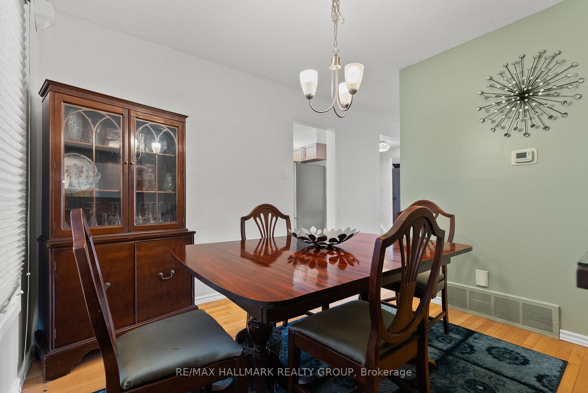 Photo 10 of 48 Sample Road, Ottawa, Hunt Club — HOMEH