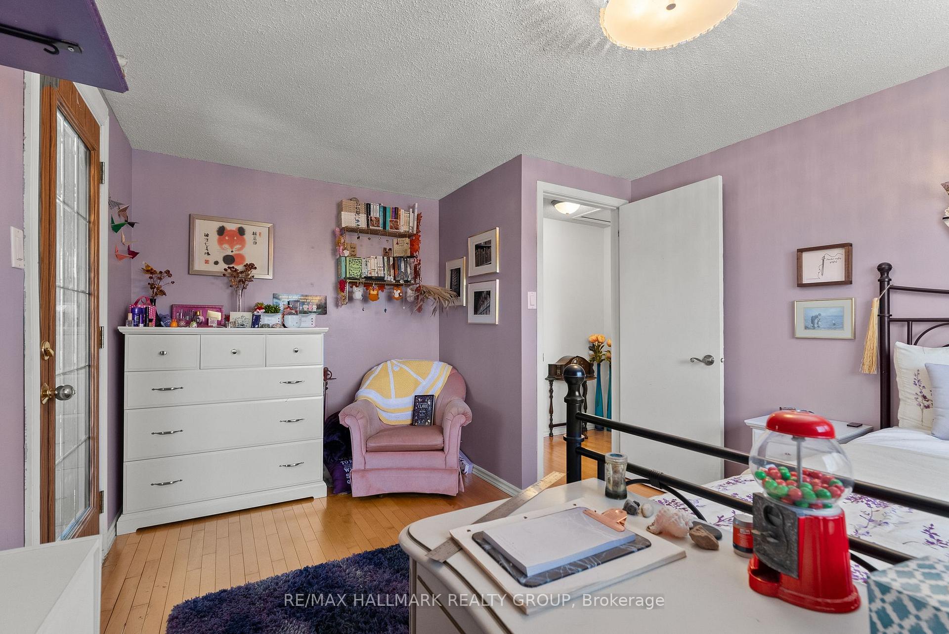 Photo 23 of 48 Sample Road, Ottawa, Hunt Club — HOMEH