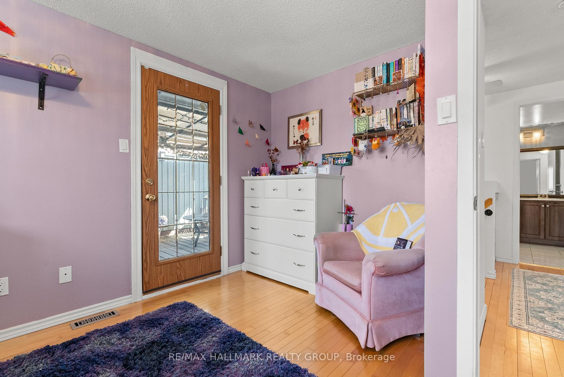 Photo 24 of 48 Sample Road, Ottawa, Hunt Club — HOMEH