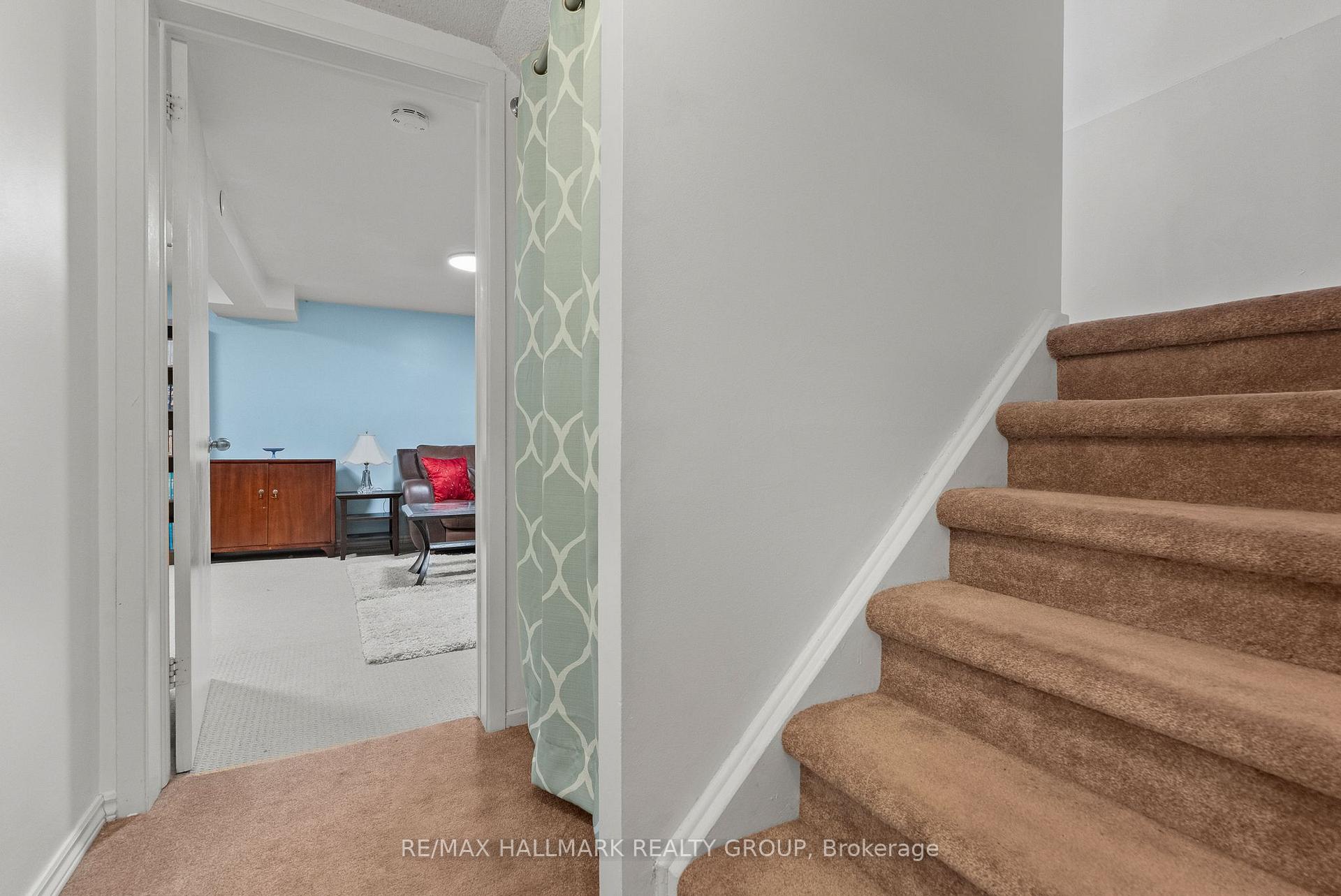 Photo 28 of 48 Sample Road, Ottawa, Hunt Club — HOMEH