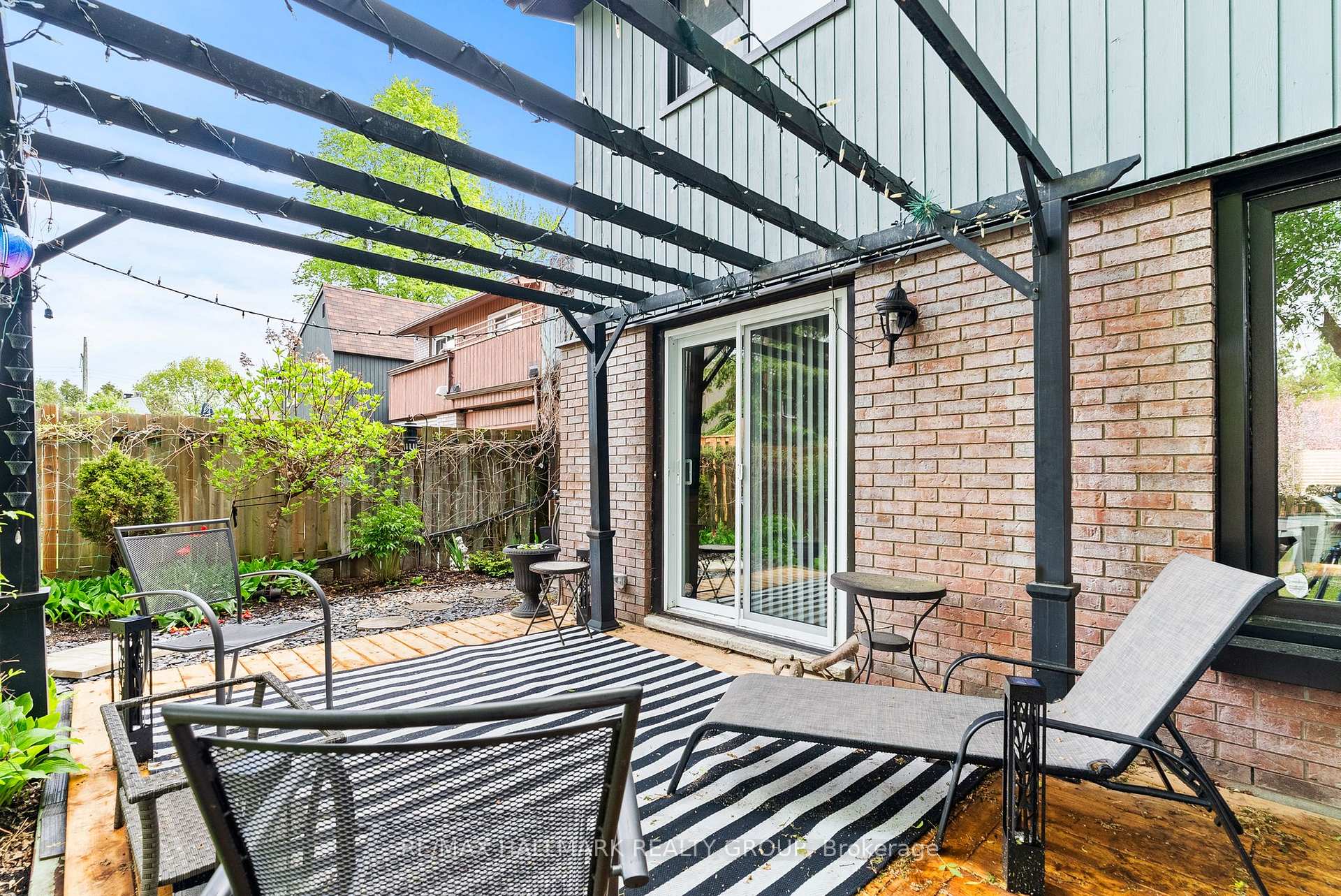Photo 32 of 48 Sample Road, Ottawa, Hunt Club — HOMEH