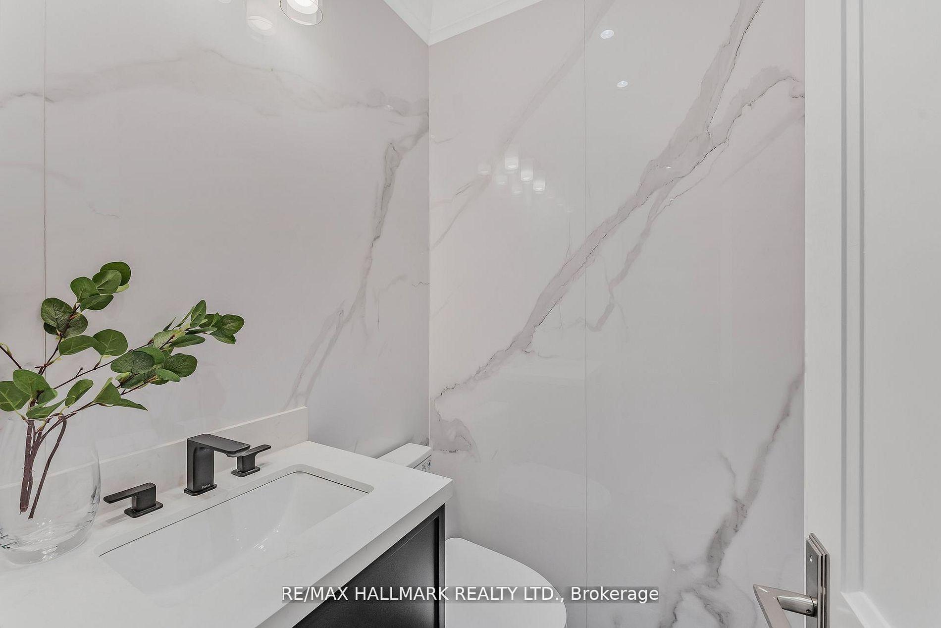 Photo 15 of Unit Main & 2nd Floor, 42 Agar Crescent, Etobicoke, Islington-City Centre West — HOMEH