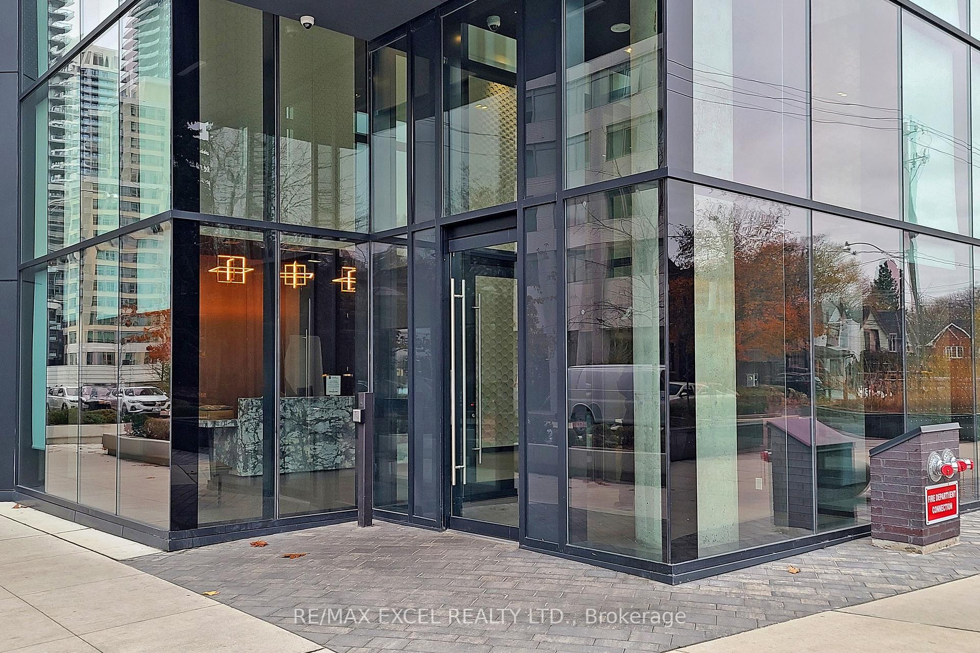 Photo 2 of Unit 609, 11 Lillian Street, Toronto, Mount Pleasant West — HOMEH