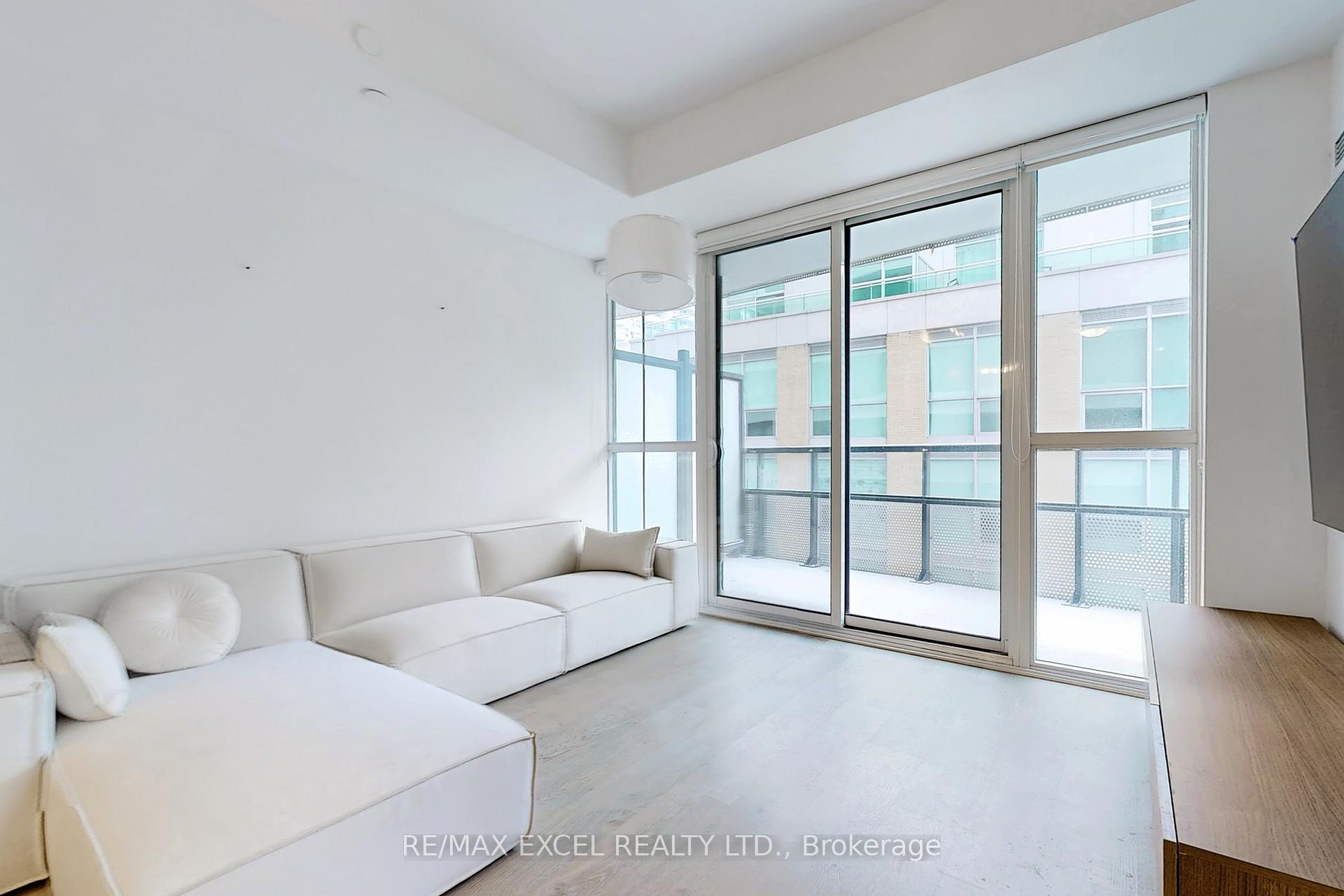 Photo 7 of Unit 609, 11 Lillian Street, Toronto, Mount Pleasant West — HOMEH