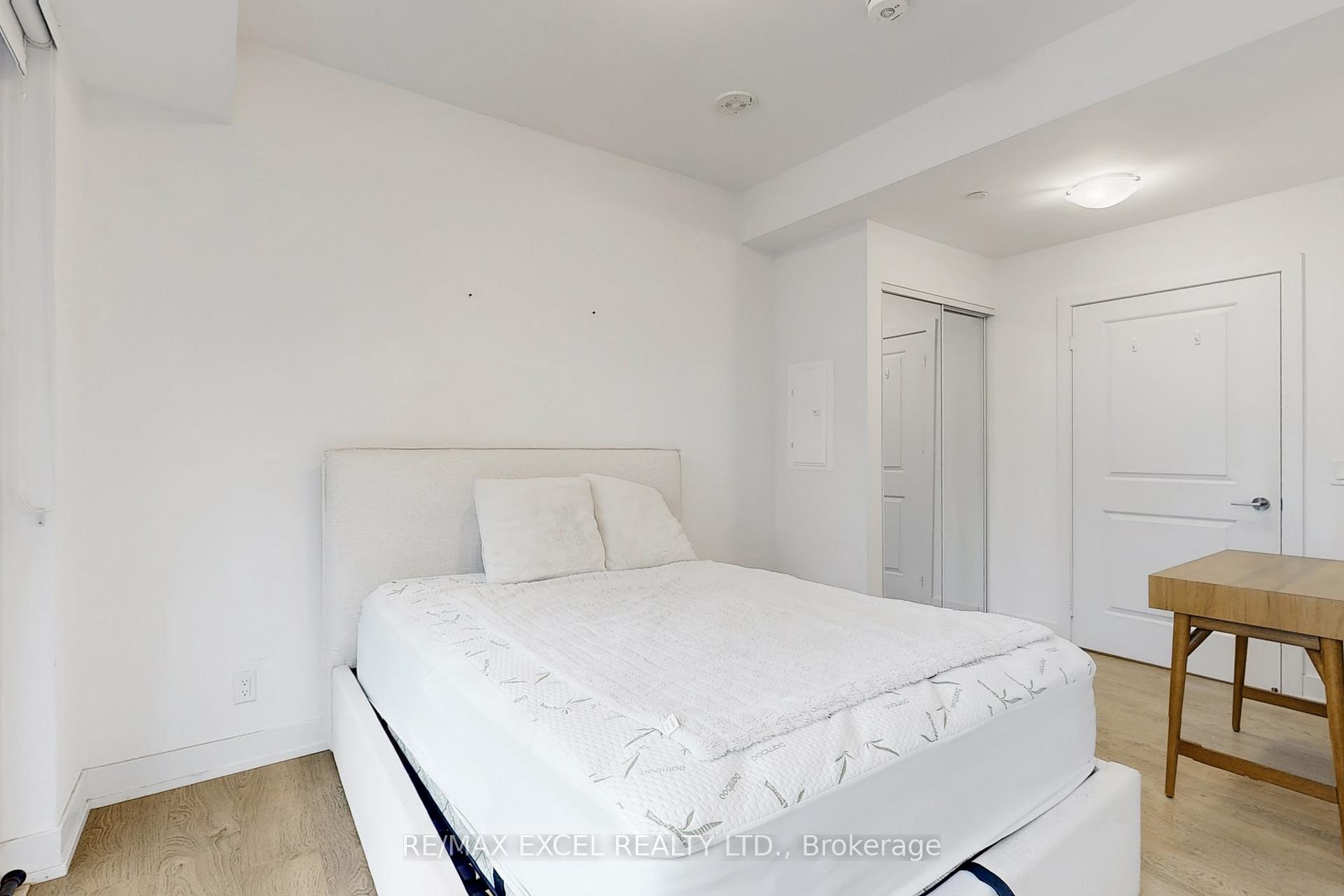 Photo 12 of Unit 609, 11 Lillian Street, Toronto, Mount Pleasant West — HOMEH
