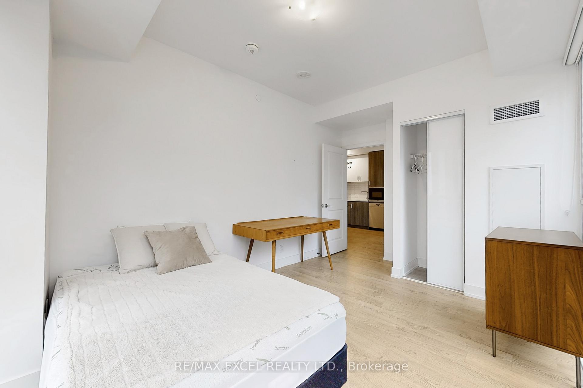 Photo 17 of Unit 609, 11 Lillian Street, Toronto, Mount Pleasant West — HOMEH