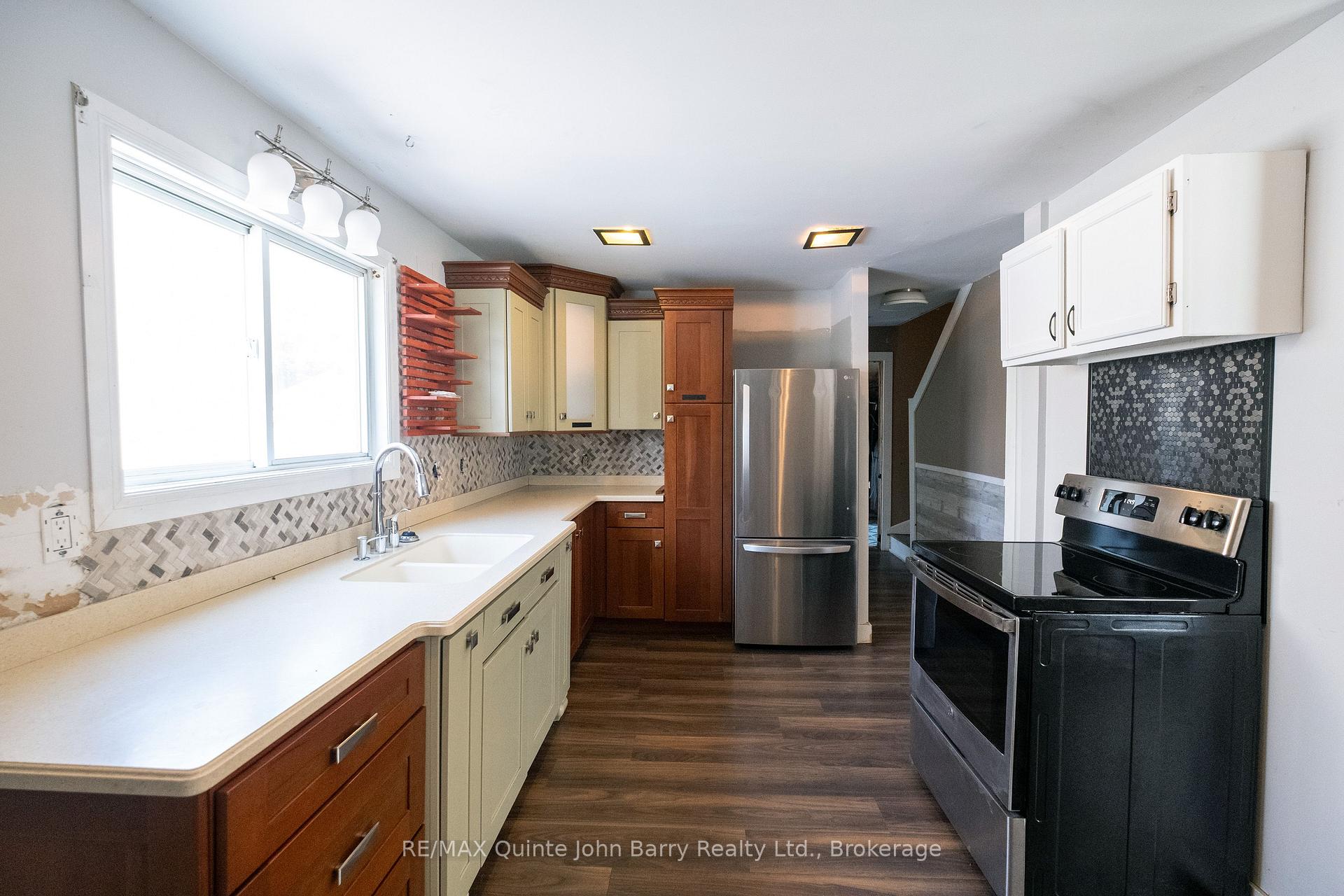 Photo 2 of 14 Harriet Street, Quinte West, Trenton Ward — HOMEH