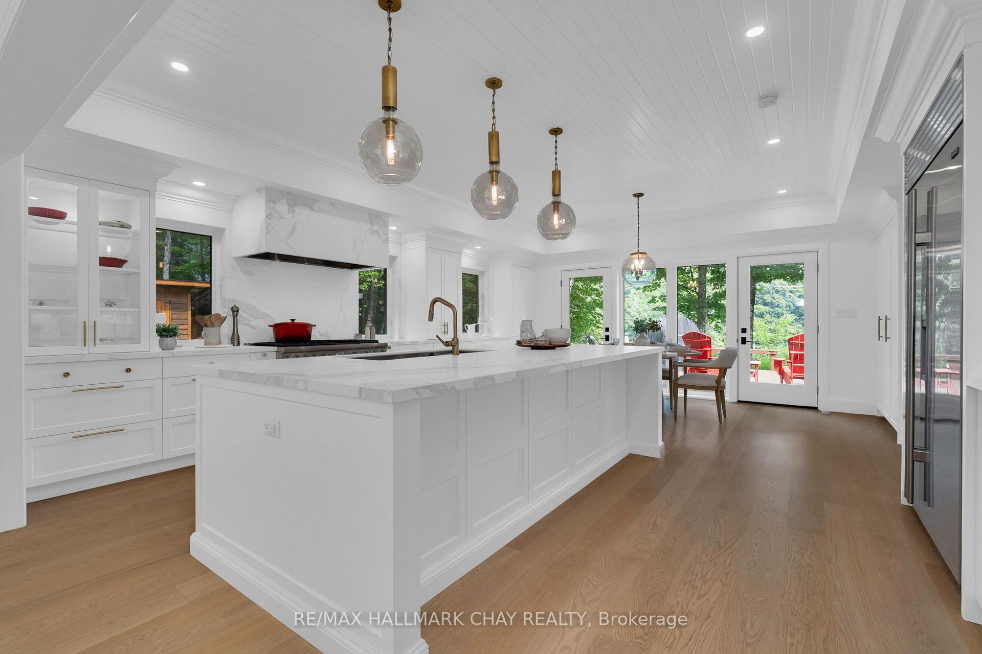 Photo 12 of 1319 Wolf Circle, Algonquin Highlands, Sherborne — HOMEH