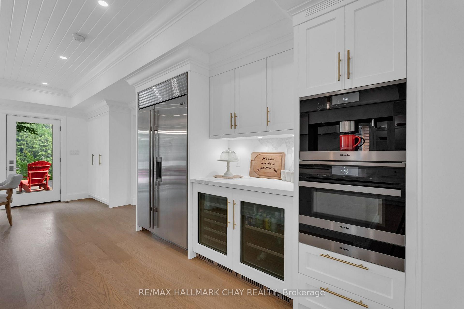 Photo 15 of 1319 Wolf Circle, Algonquin Highlands, Sherborne — HOMEH