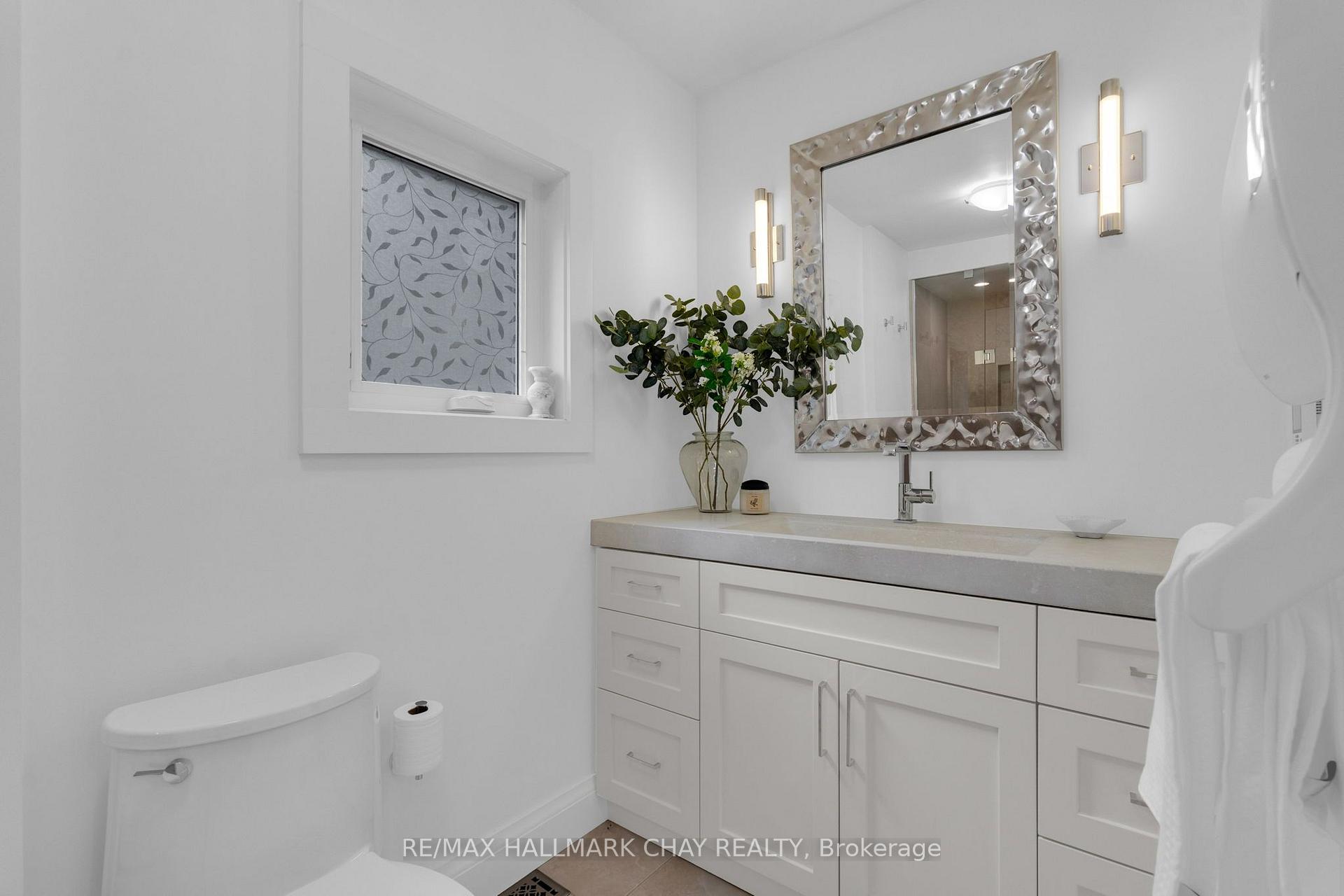 Photo 30 of 1319 Wolf Circle, Algonquin Highlands, Sherborne — HOMEH