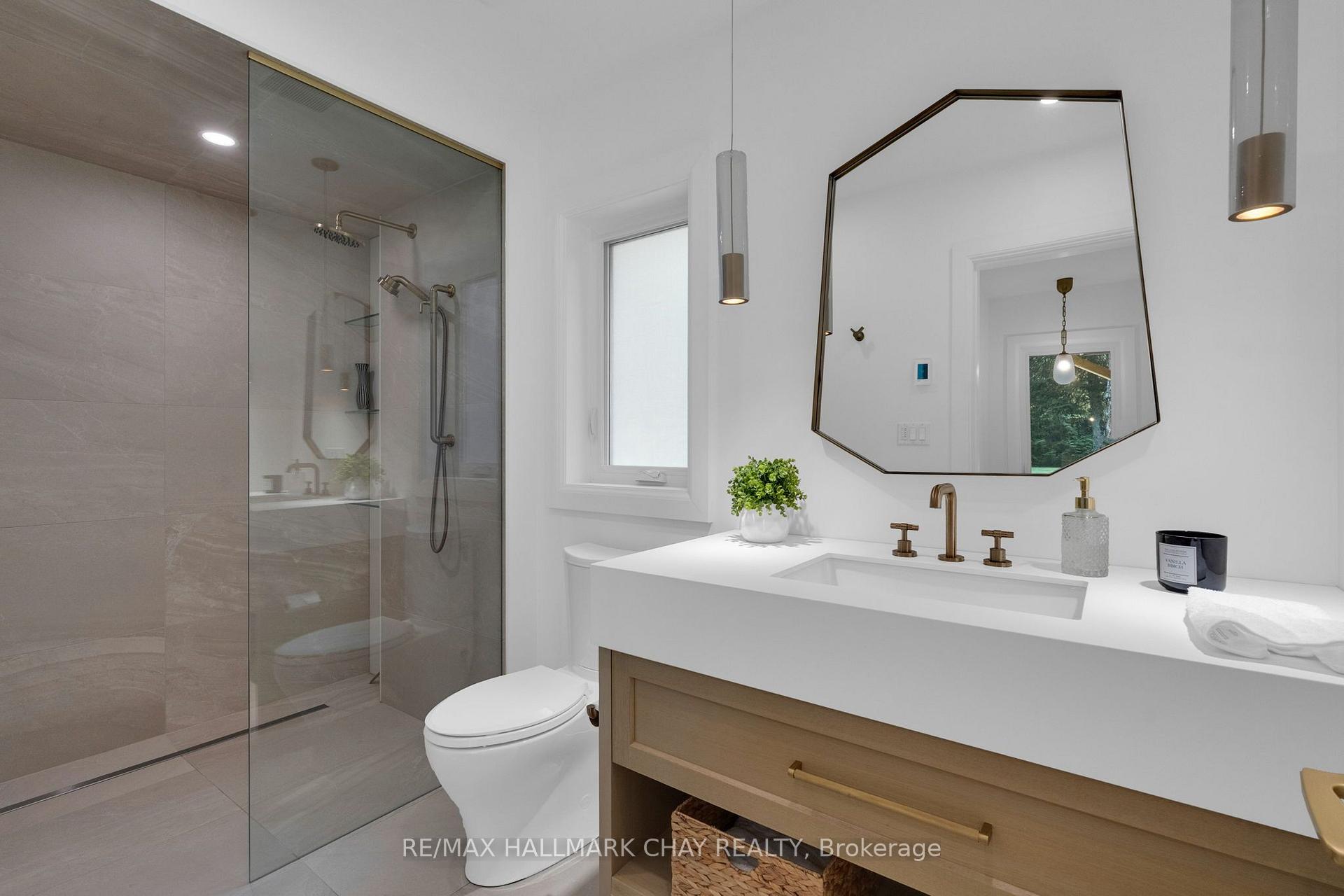 Photo 34 of 1319 Wolf Circle, Algonquin Highlands, Sherborne — HOMEH