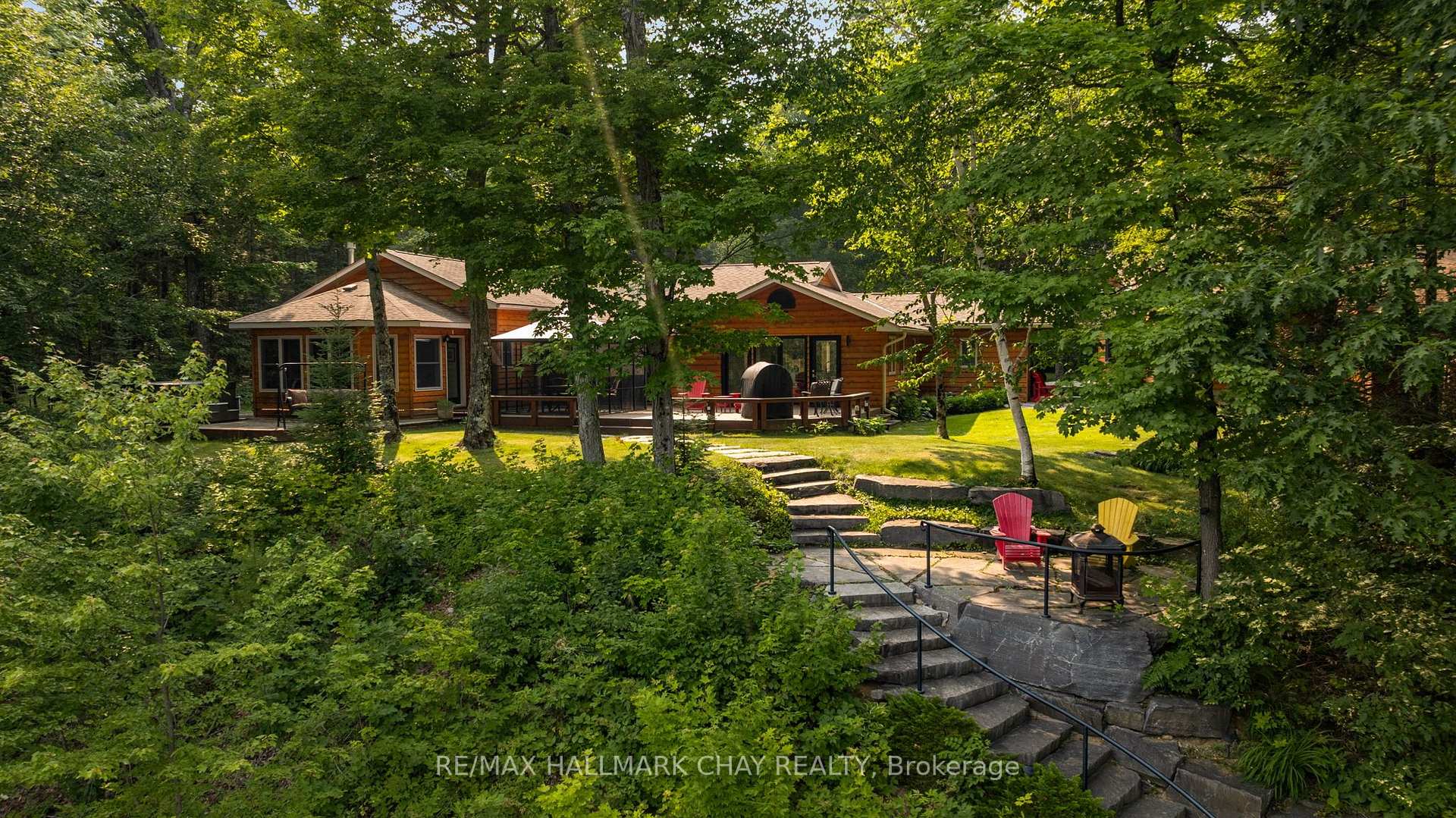Photo 4 of 1319 Wolf Circle, Algonquin Highlands, Sherborne — HOMEH