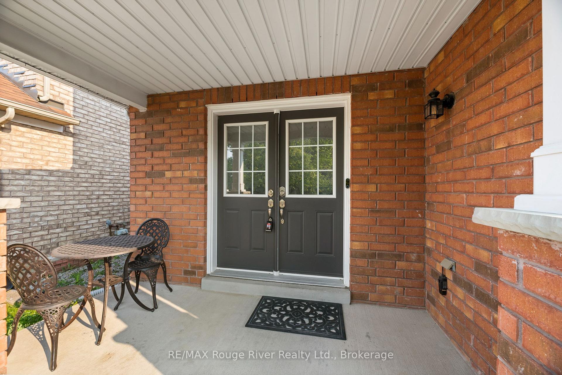 Photo 3 of 53 Concession Street E, Clarington, Bowmanville — HOMEH