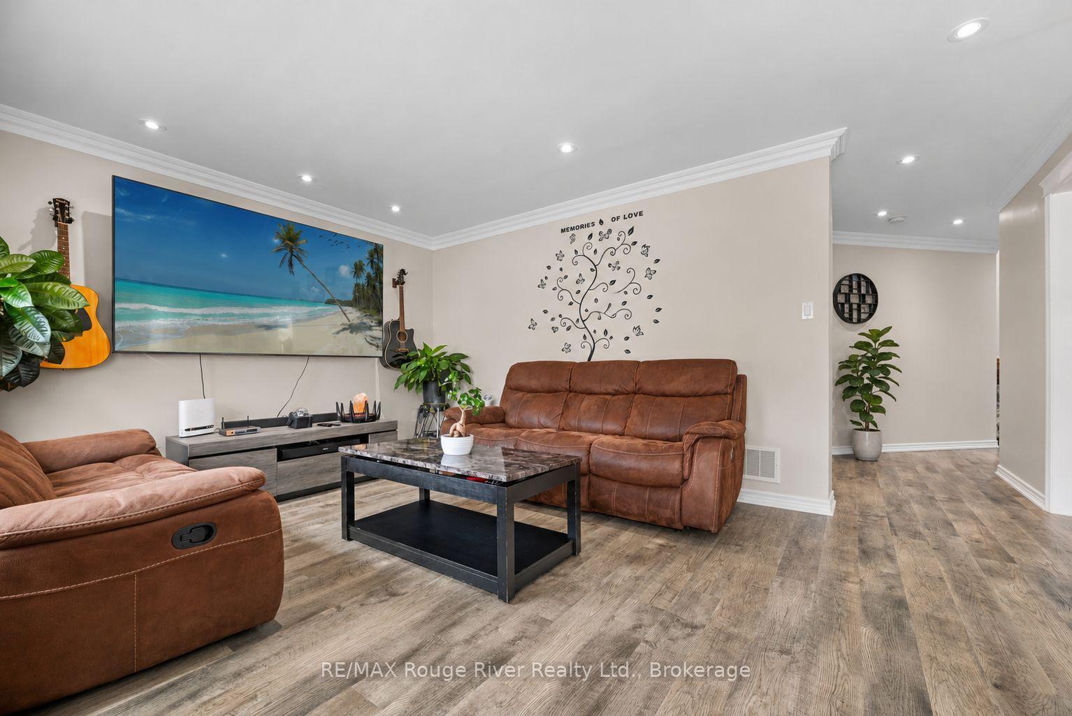 Photo 11 of 53 Concession Street E, Clarington, Bowmanville — HOMEH
