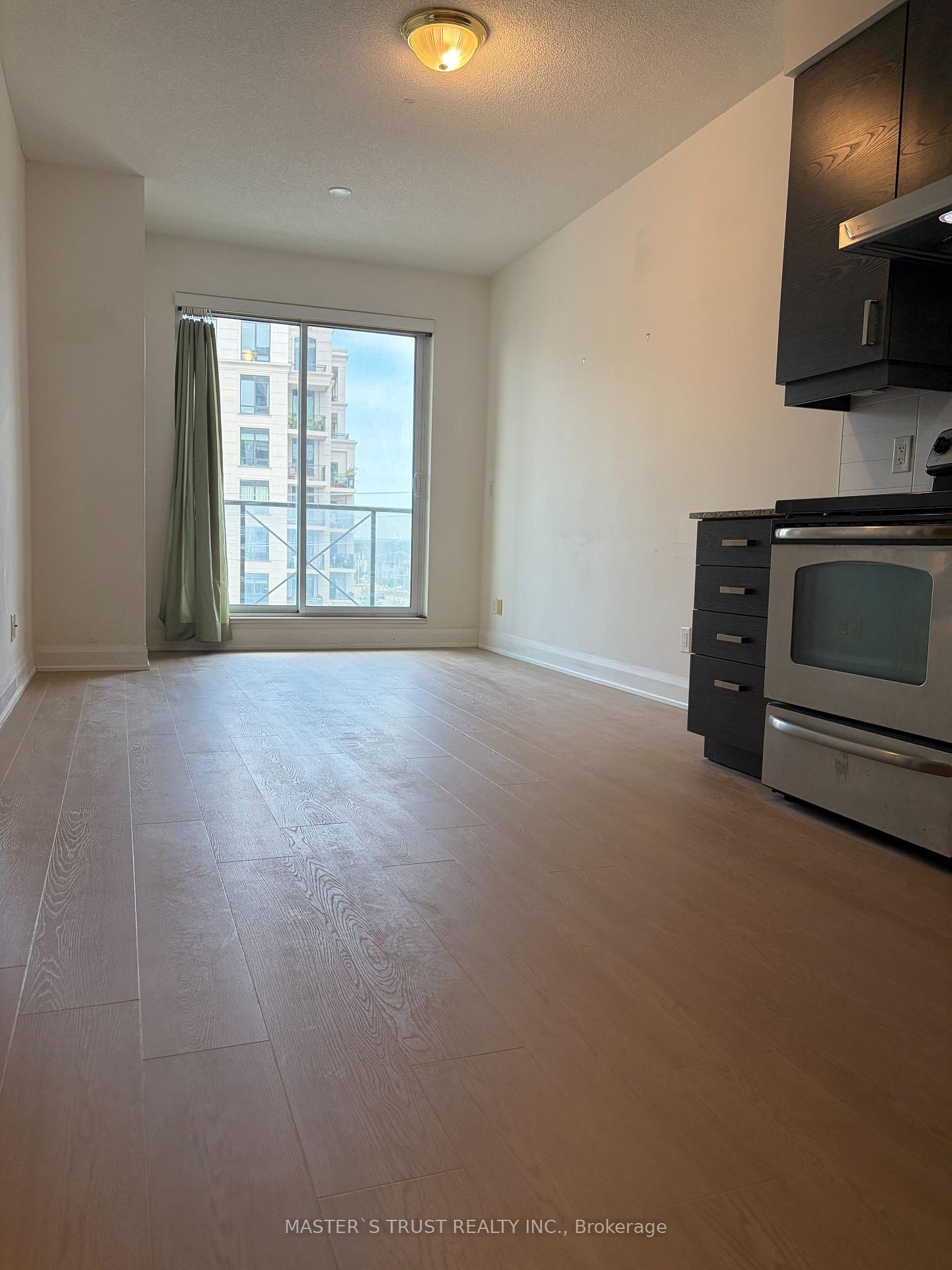 Photo 2 of Unit 621, 8228 Birchmount Road, Markham, Unionville — HOMEH
