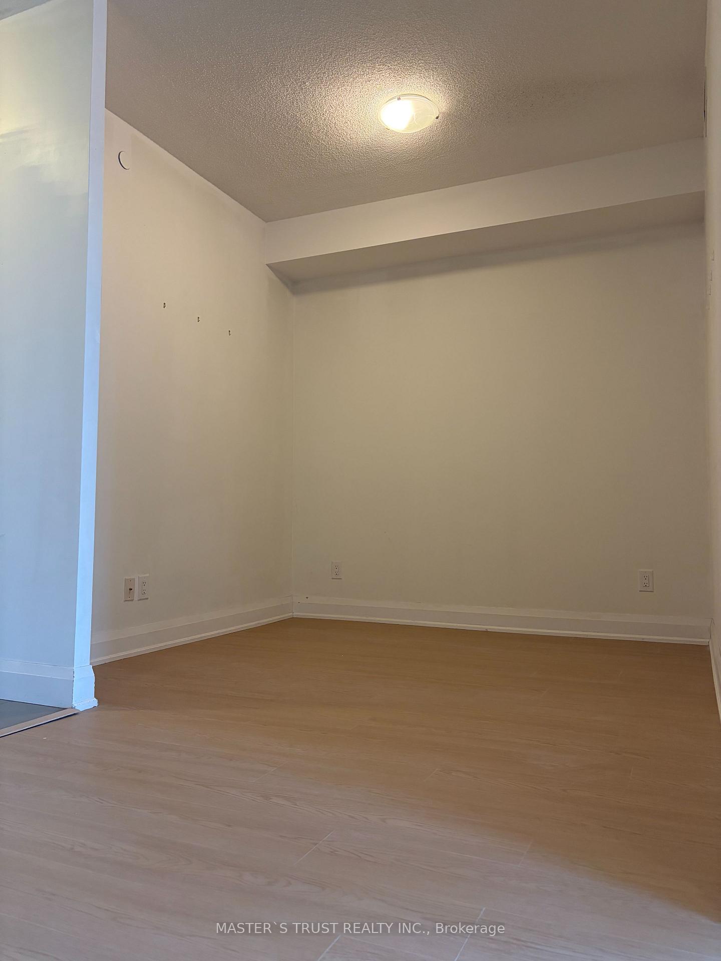 Photo 5 of Unit 621, 8228 Birchmount Road, Markham, Unionville — HOMEH