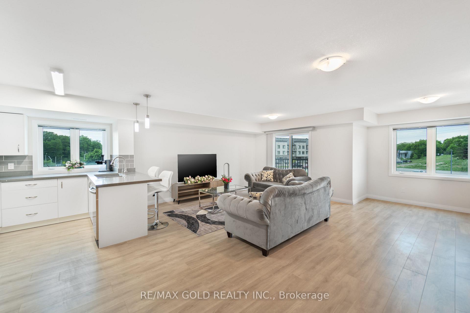 Photo 6 of Unit C33, 370 Fisher Mills Road, Cambridge, Silver Heights — HOMEH
