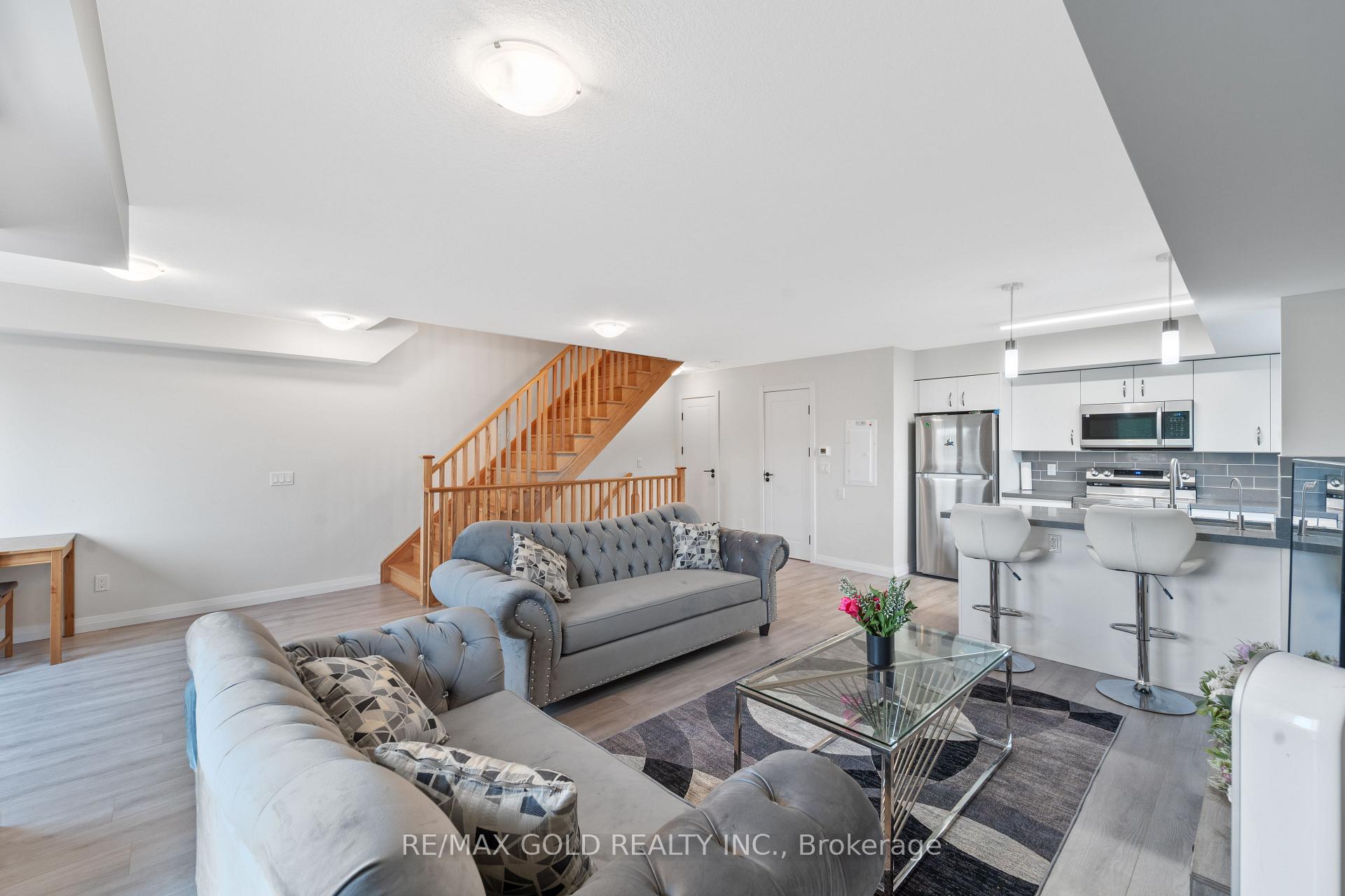 Photo 11 of Unit C33, 370 Fisher Mills Road, Cambridge, Silver Heights — HOMEH