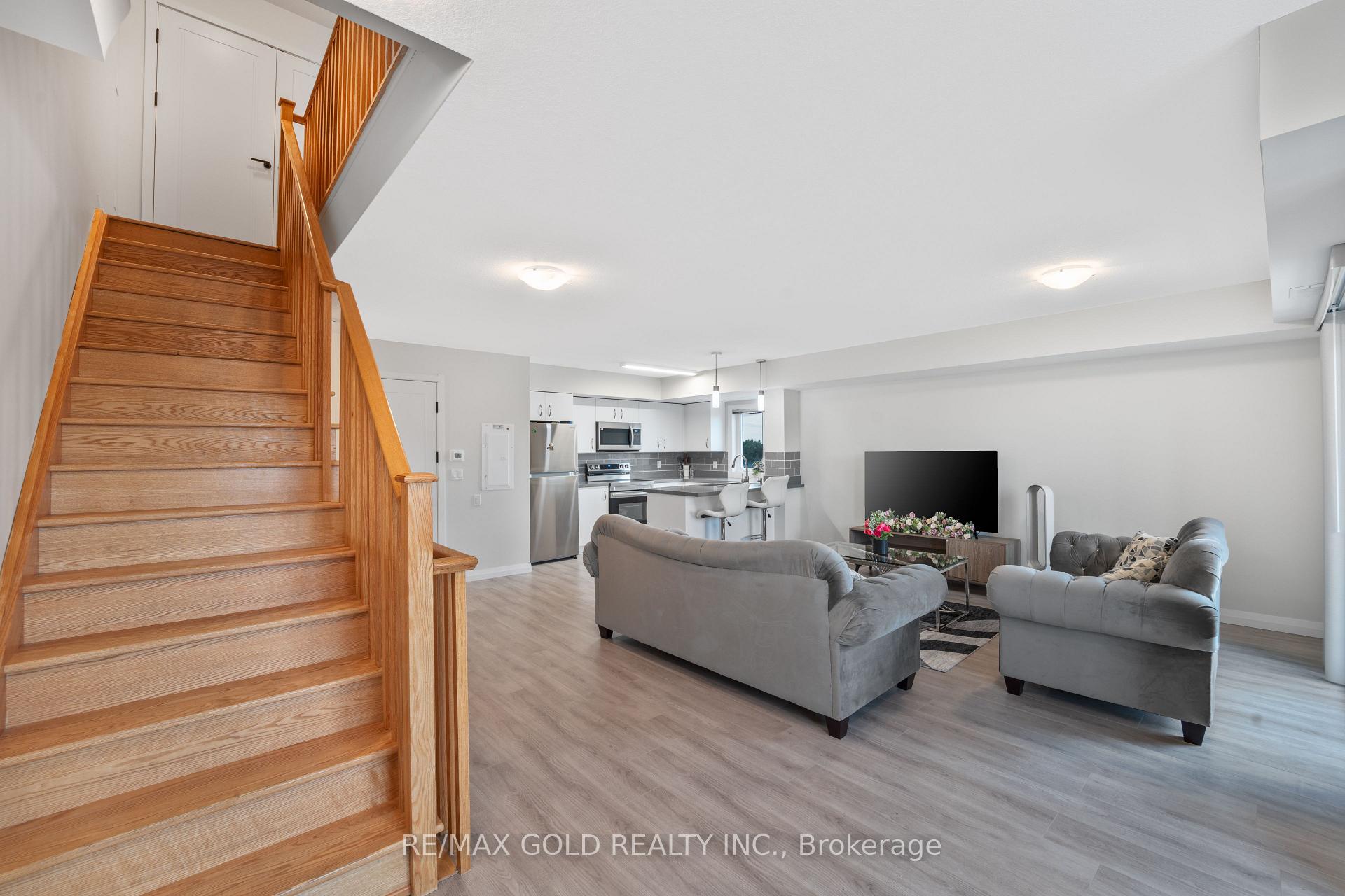 Photo 12 of Unit C33, 370 Fisher Mills Road, Cambridge, Silver Heights — HOMEH