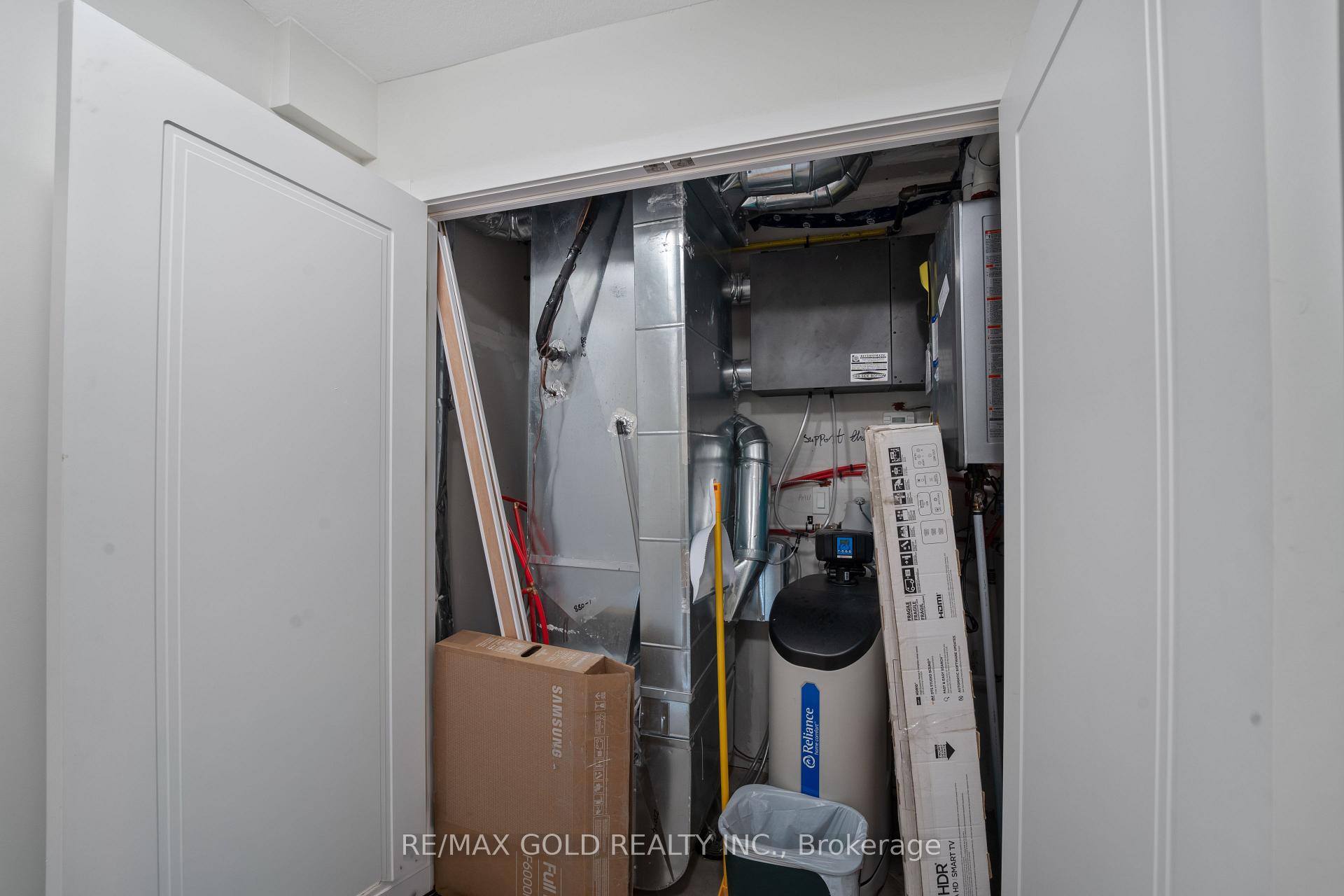 Photo 15 of Unit C33, 370 Fisher Mills Road, Cambridge, Silver Heights — HOMEH