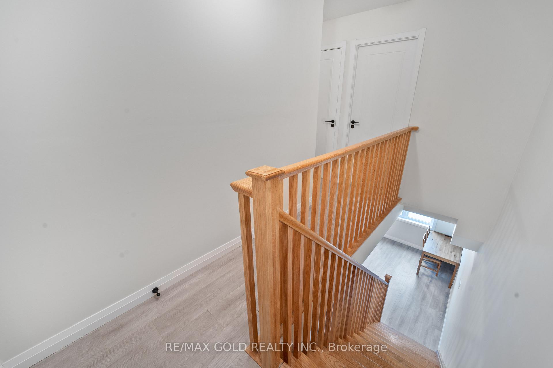 Photo 16 of Unit C33, 370 Fisher Mills Road, Cambridge, Silver Heights — HOMEH