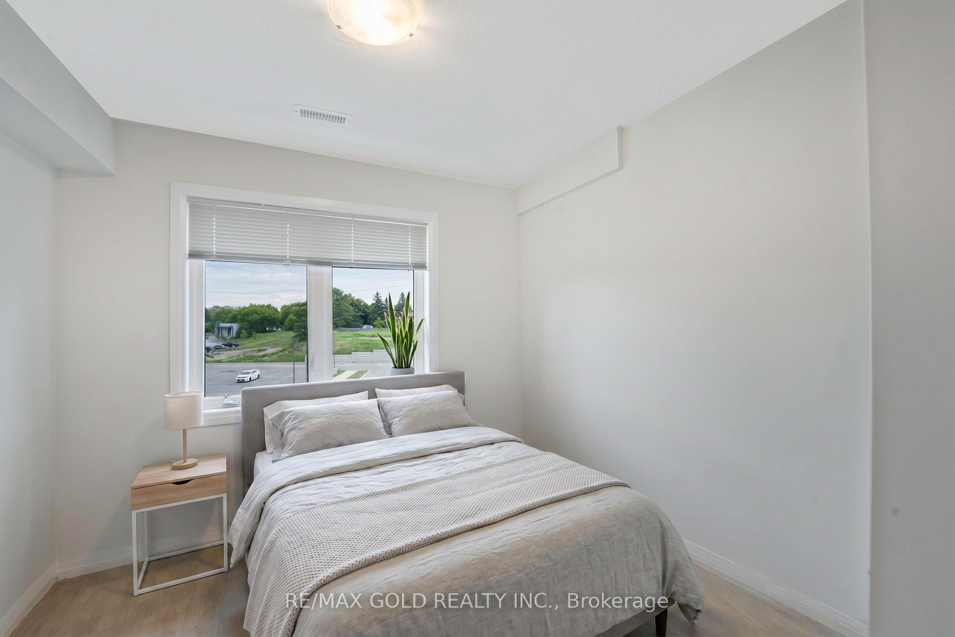 Photo 23 of Unit C33, 370 Fisher Mills Road, Cambridge, Silver Heights — HOMEH