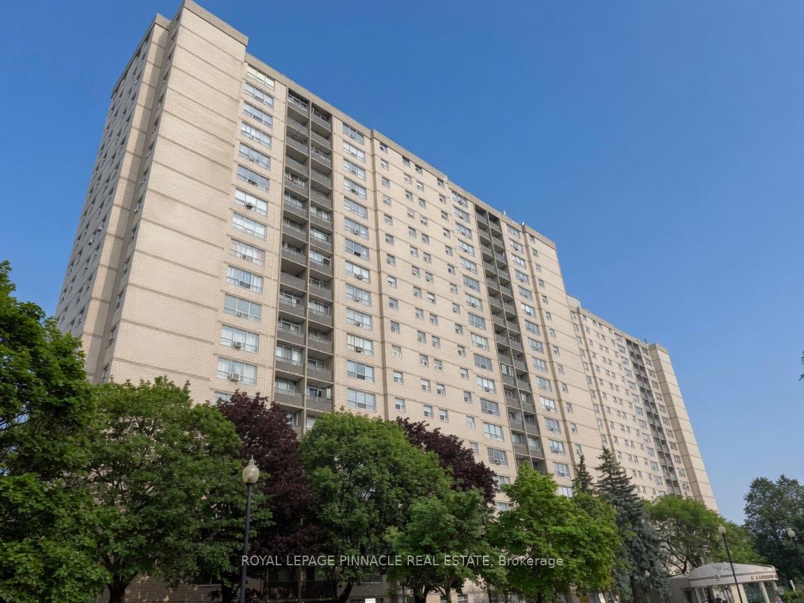 Front of Unit 1512, 5 Parkway Forest Drive