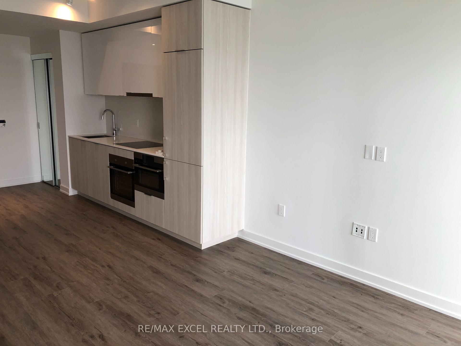 Photo 4 of Unit 1303, 15 Queens Quay E, Toronto, Waterfront Communities — HOMEH