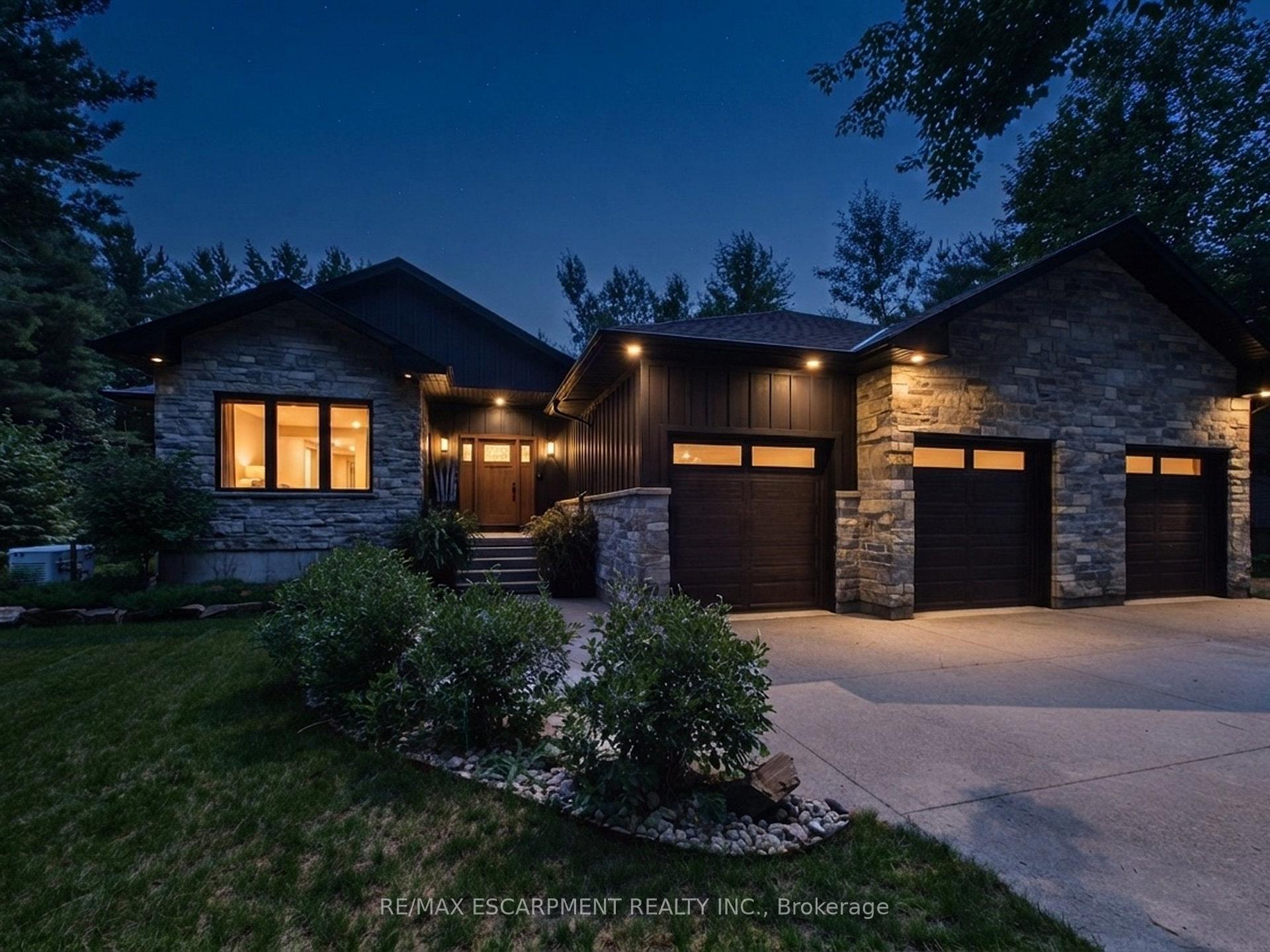 Photo 2 of 1039 Xavier Street, Gravenhurst, Morrison — HOMEH