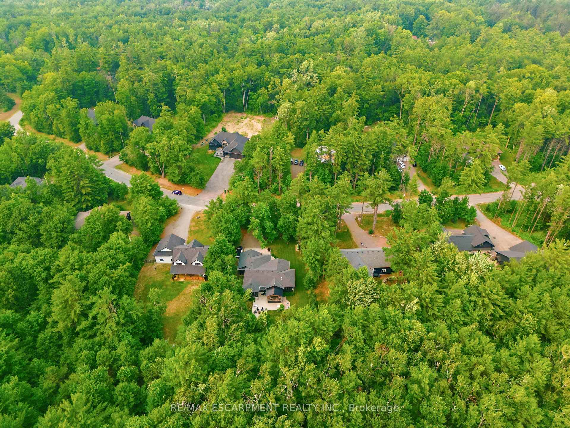 Photo 5 of 1039 Xavier Street, Gravenhurst, Morrison — HOMEH
