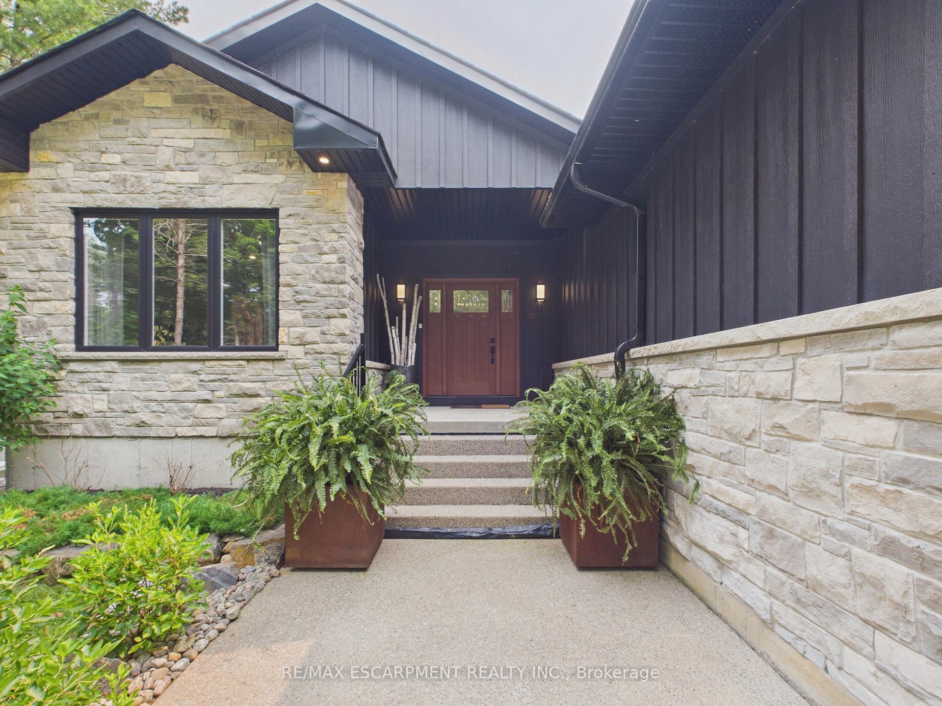 Photo 6 of 1039 Xavier Street, Gravenhurst, Morrison — HOMEH