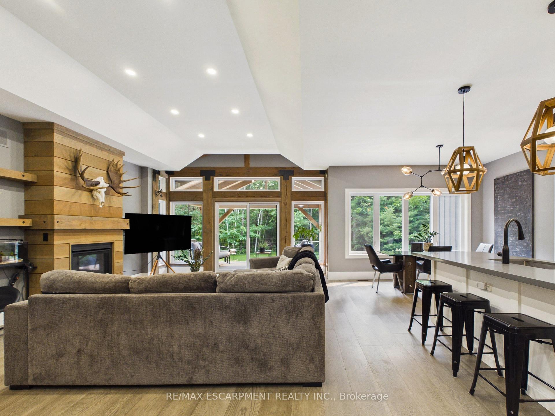 Photo 9 of 1039 Xavier Street, Gravenhurst, Morrison — HOMEH