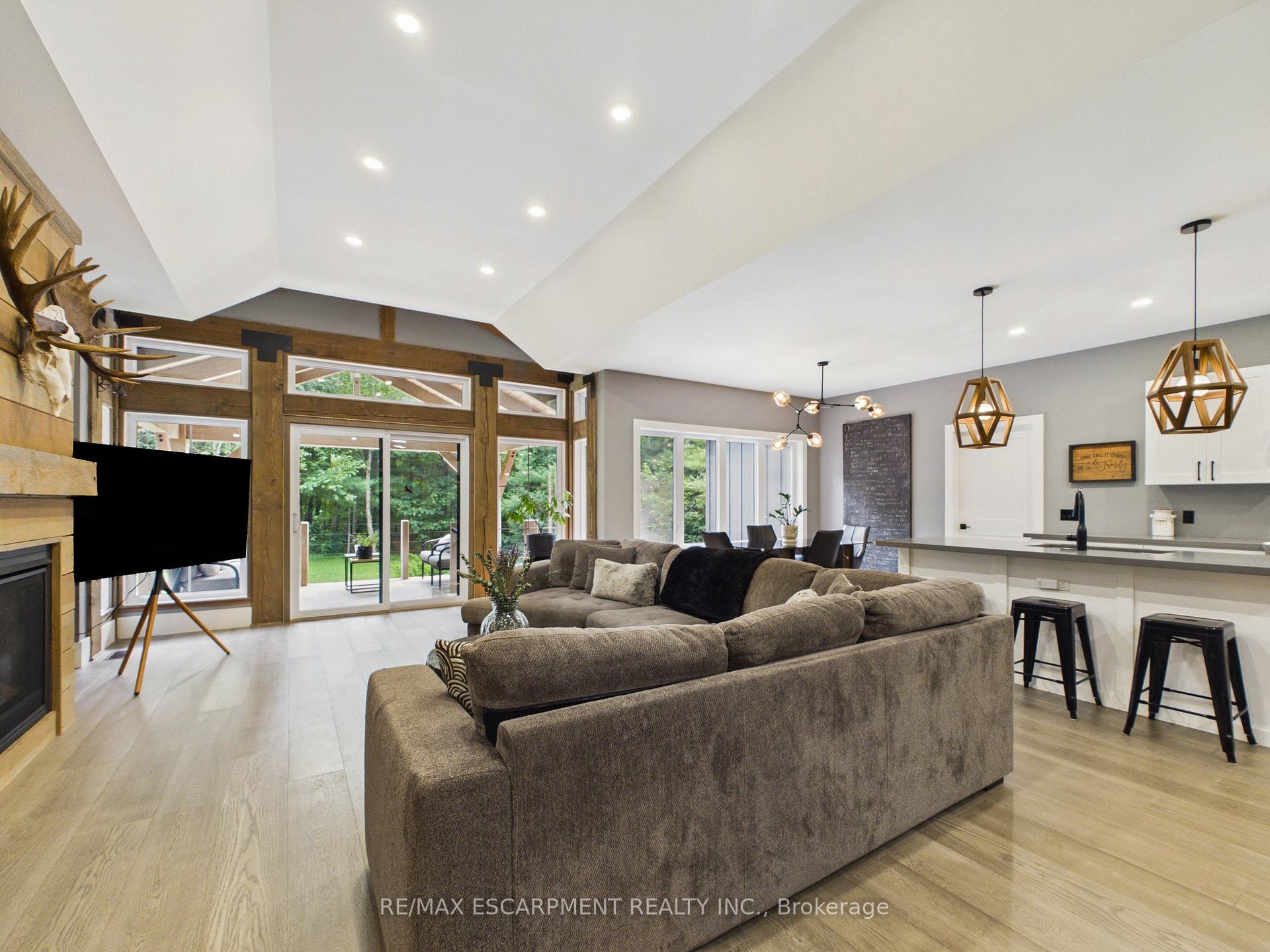 Photo 11 of 1039 Xavier Street, Gravenhurst, Morrison — HOMEH