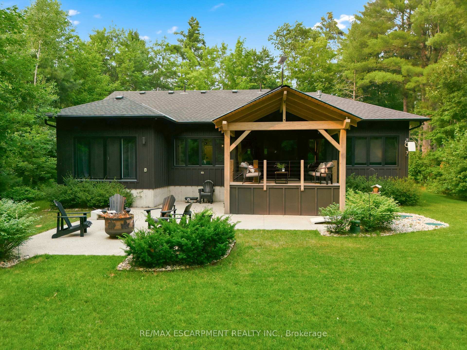 Photo 29 of 1039 Xavier Street, Gravenhurst, Morrison — HOMEH
