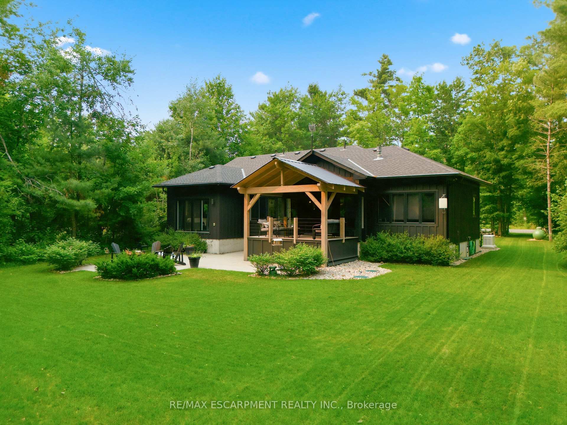 Photo 30 of 1039 Xavier Street, Gravenhurst, Morrison — HOMEH