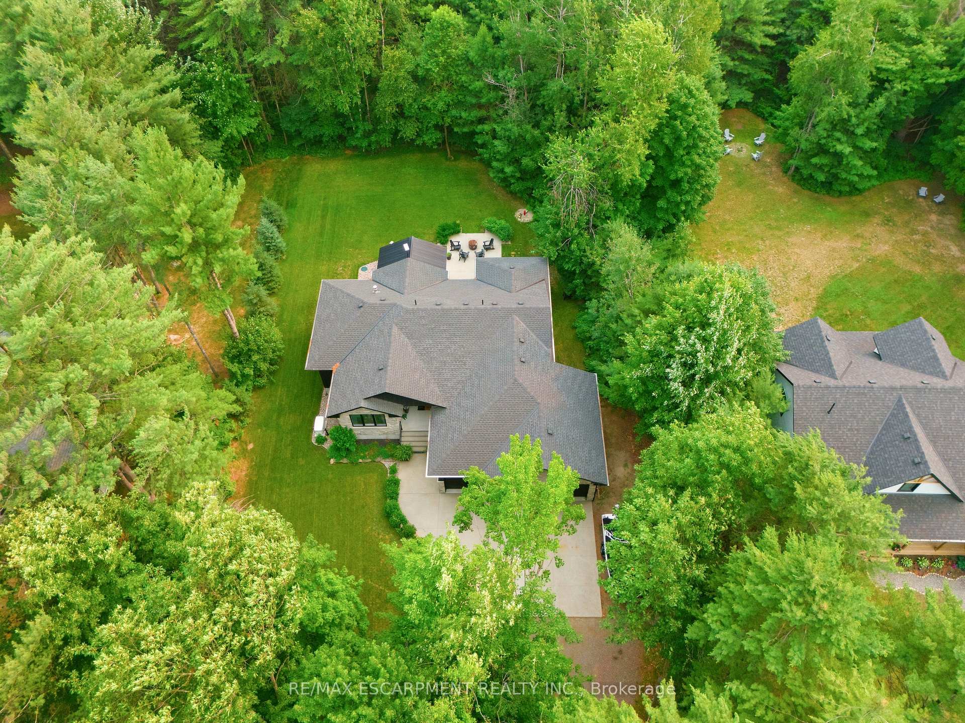 Photo 33 of 1039 Xavier Street, Gravenhurst, Morrison — HOMEH