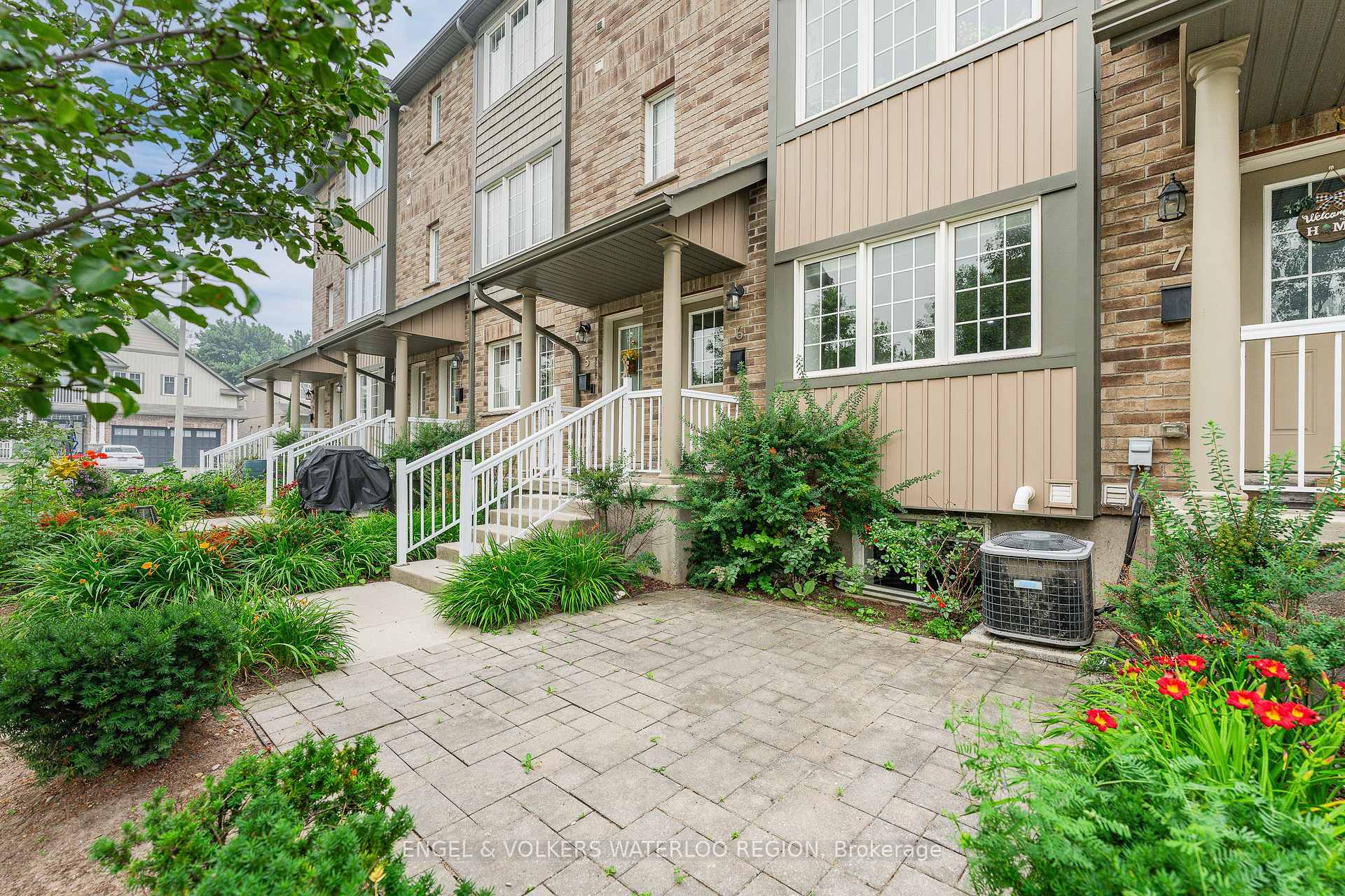 Photo 2 of Unit 6, 275 Old Huron Road, Kitchener, Brigadoon — HOMEH
