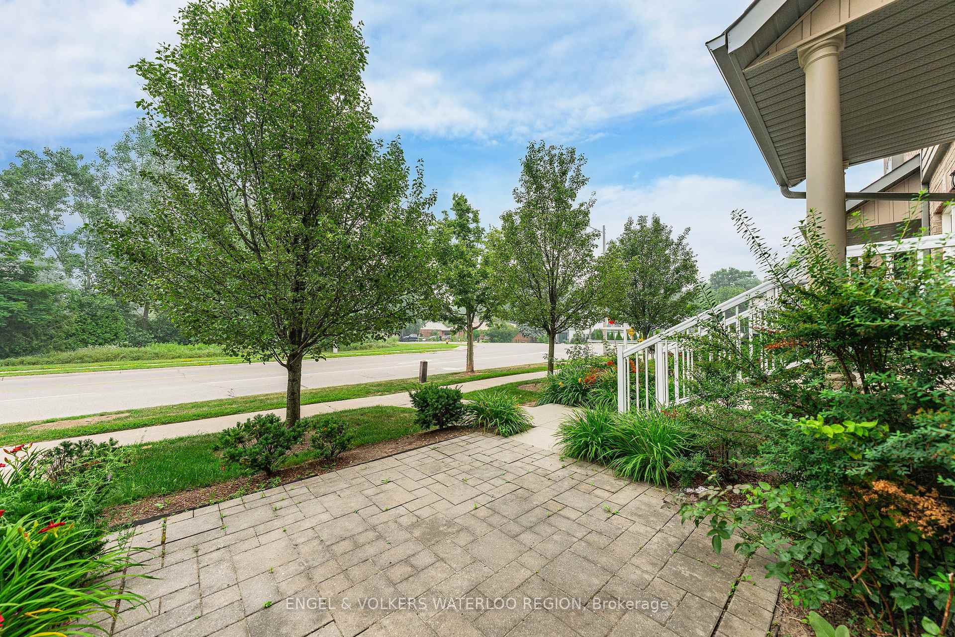 Photo 3 of Unit 6, 275 Old Huron Road, Kitchener, Brigadoon — HOMEH