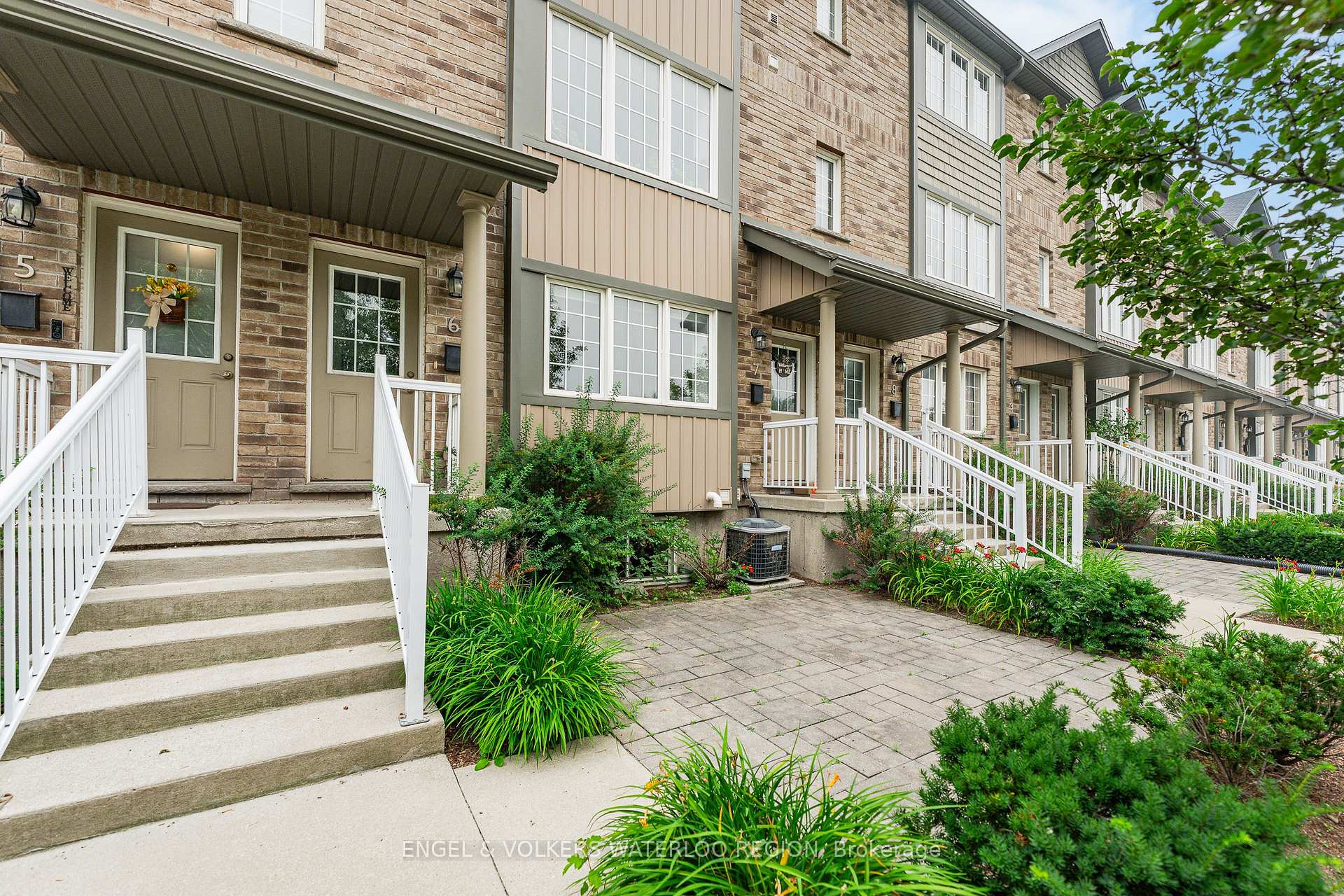 Photo 4 of Unit 6, 275 Old Huron Road, Kitchener, Brigadoon — HOMEH