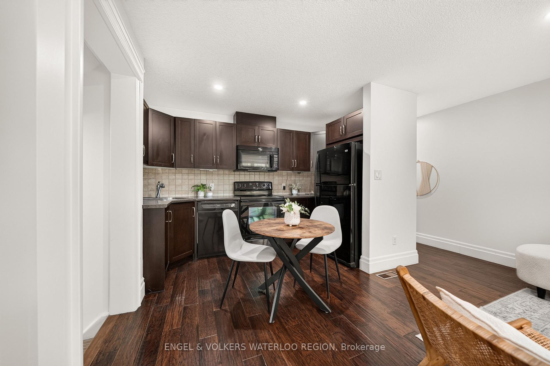 Photo 11 of Unit 6, 275 Old Huron Road, Kitchener, Brigadoon — HOMEH