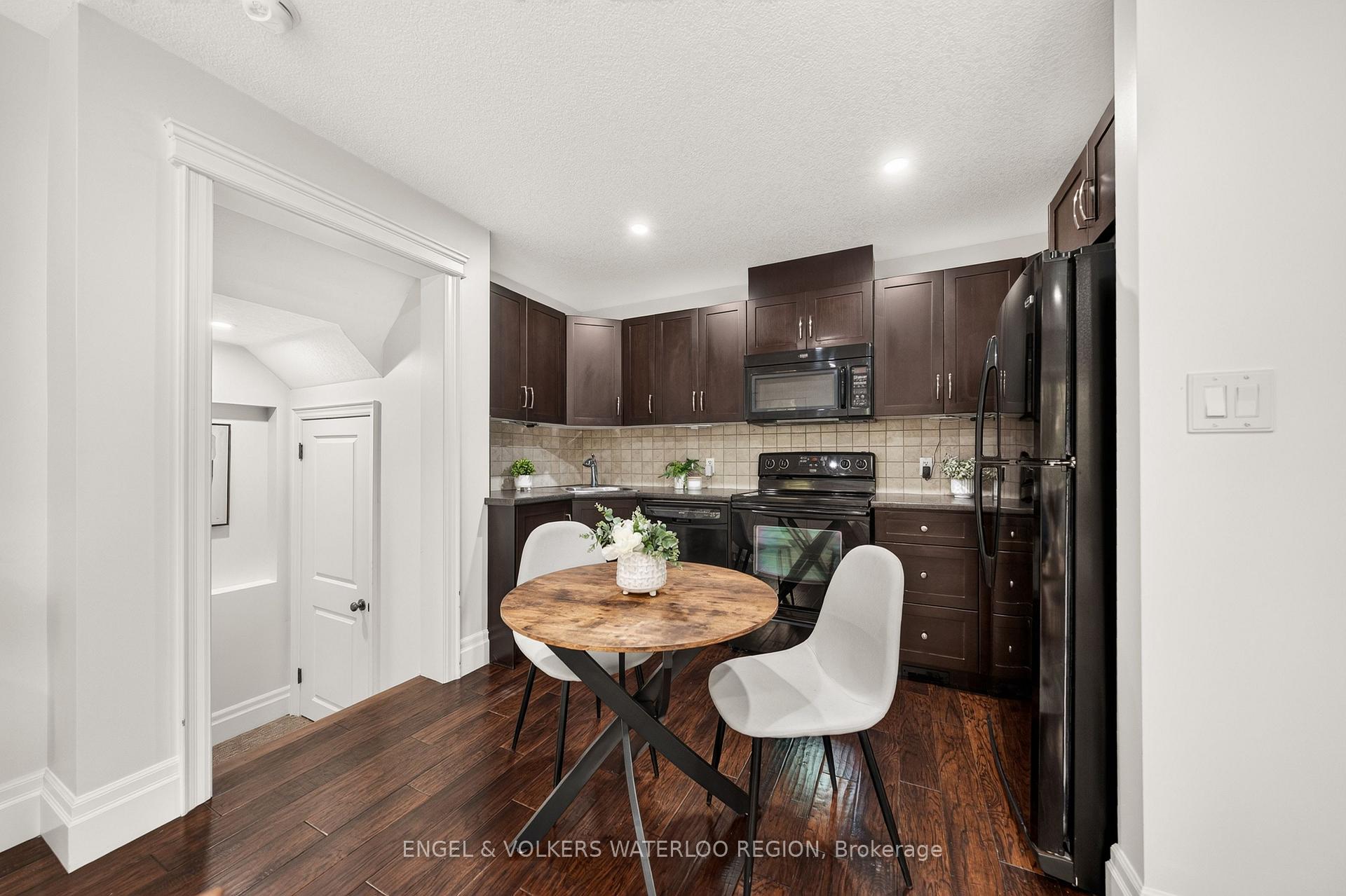 Photo 12 of Unit 6, 275 Old Huron Road, Kitchener, Brigadoon — HOMEH