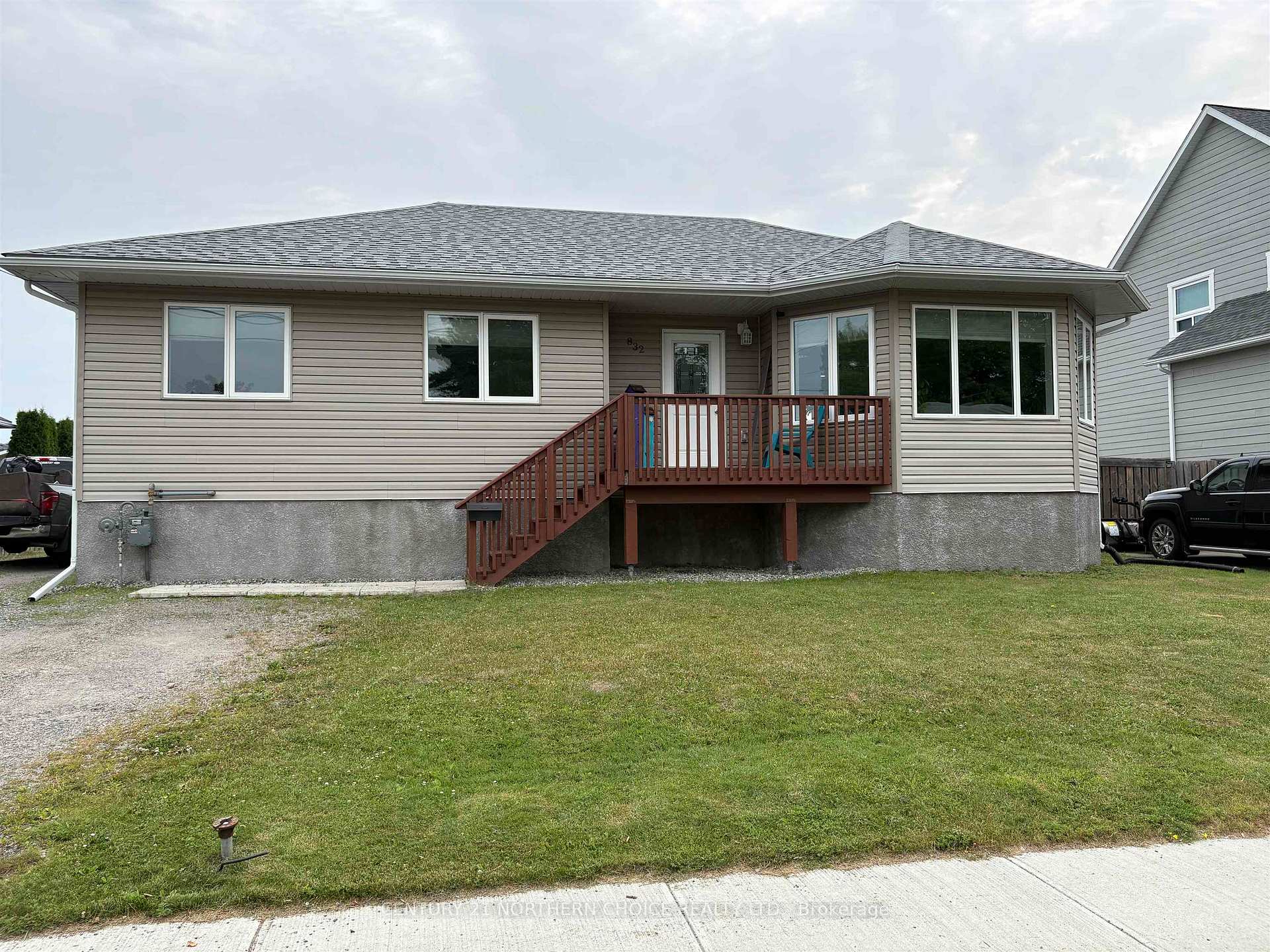 Photo 1 of 832 Williams Avenue, Fort Frances — HOMEH