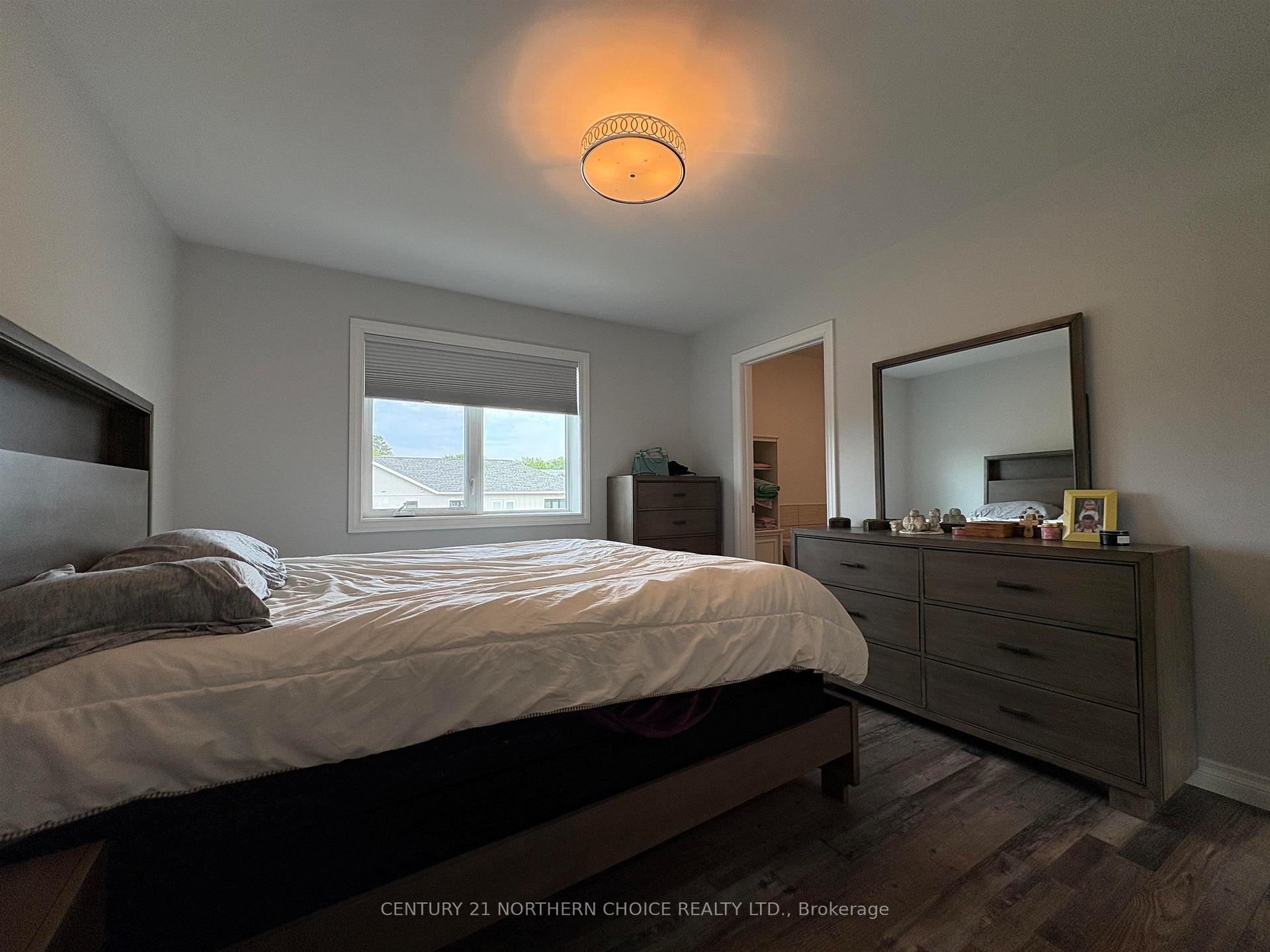 Photo 21 of 832 Williams Avenue, Fort Frances — HOMEH